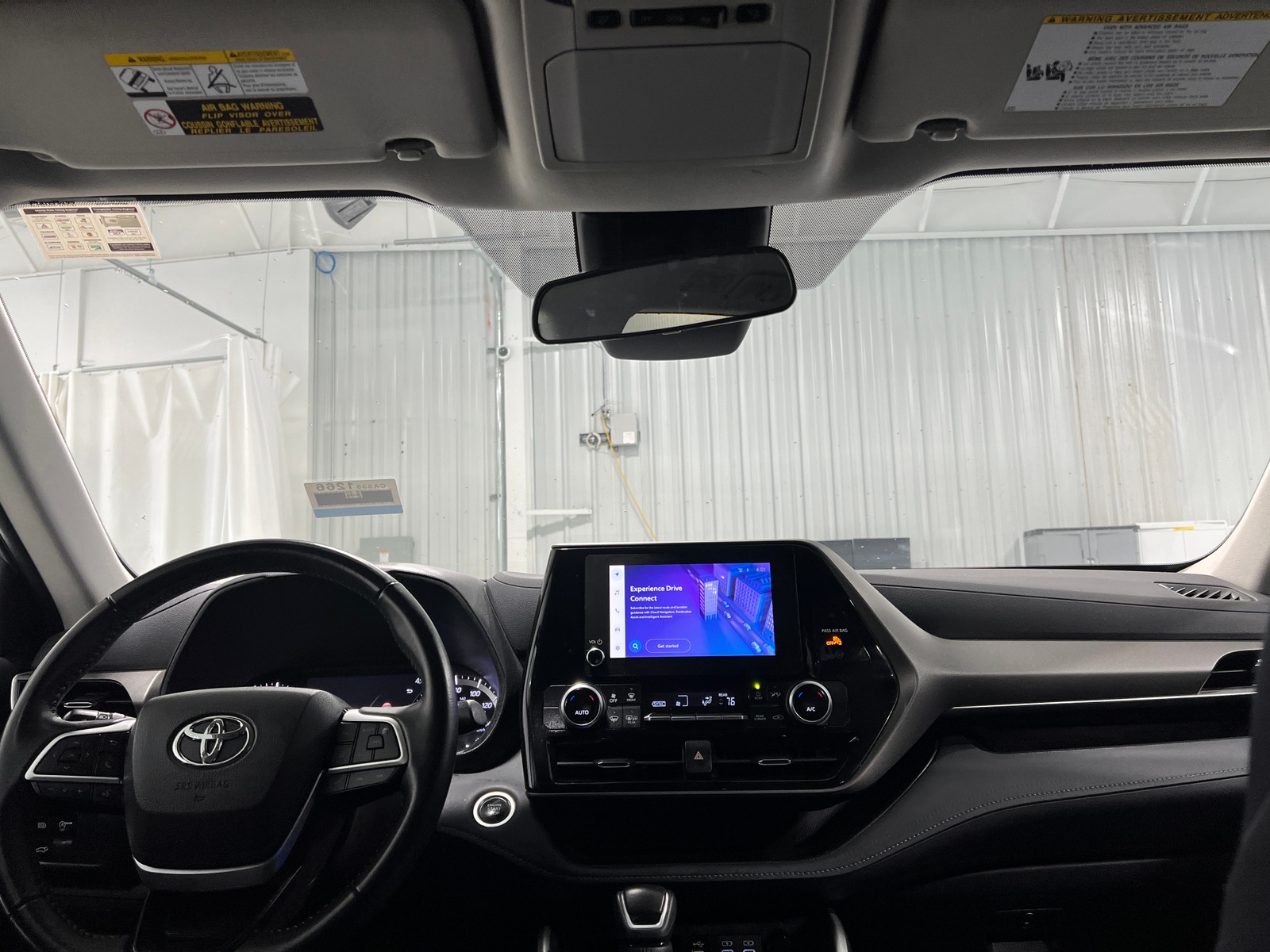 Thumbnail: 2025 Toyota Highlander - 3
