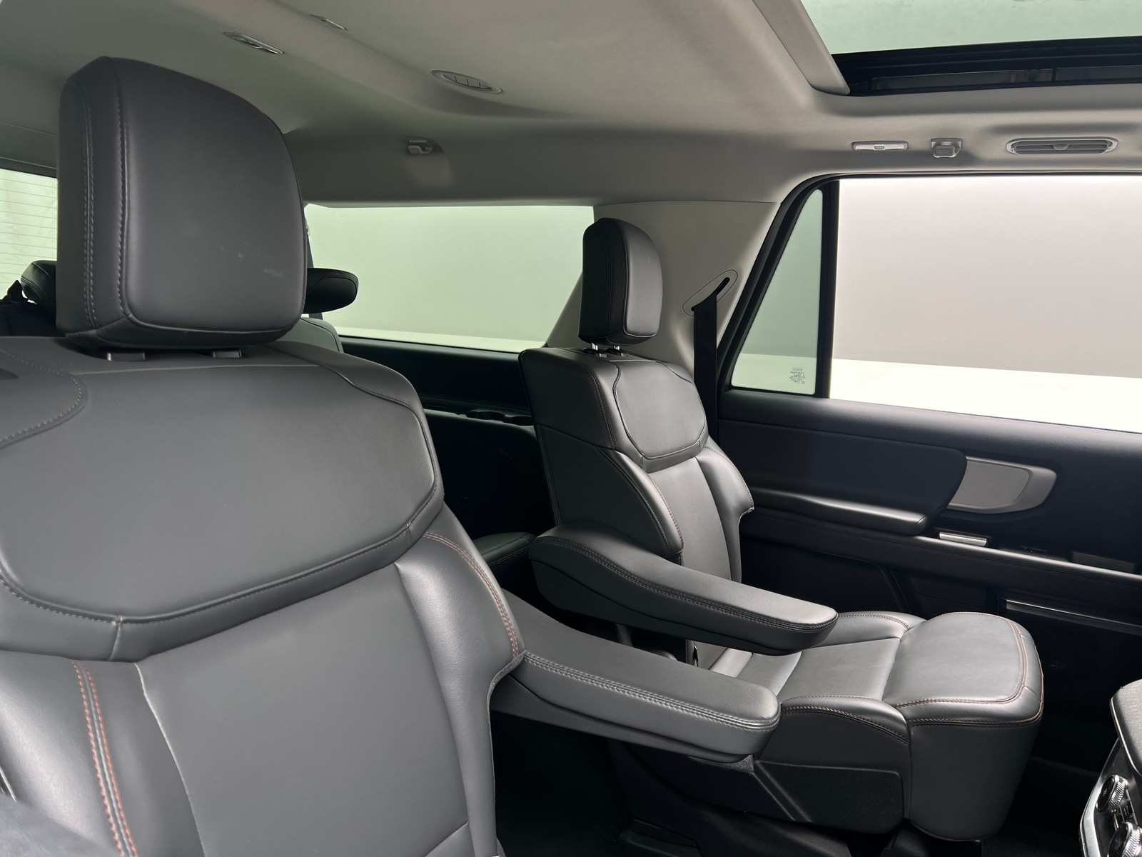 Thumbnail: 2025 Ford Expedition MAX - 5