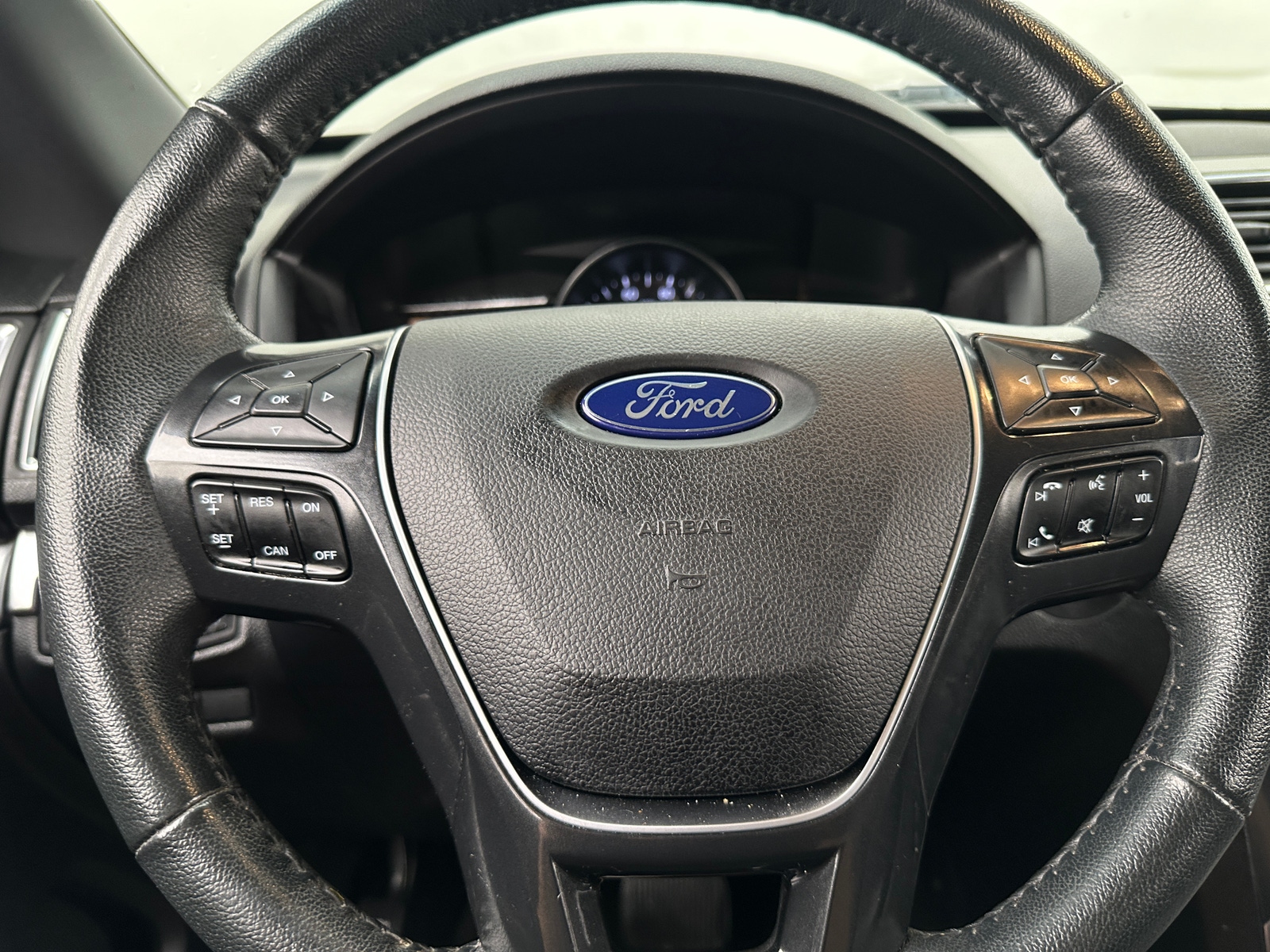 Thumbnail: 2019 Ford Explorer - 4