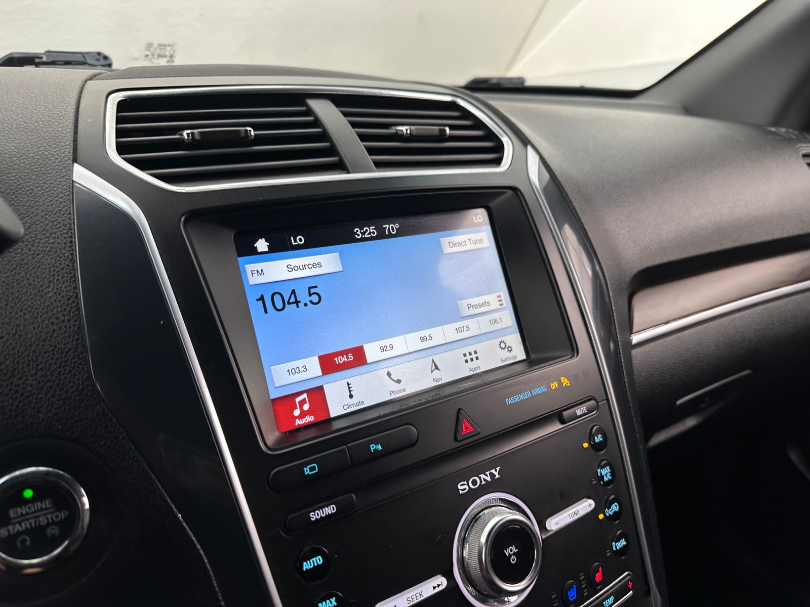 Thumbnail: 2019 Ford Explorer - 3