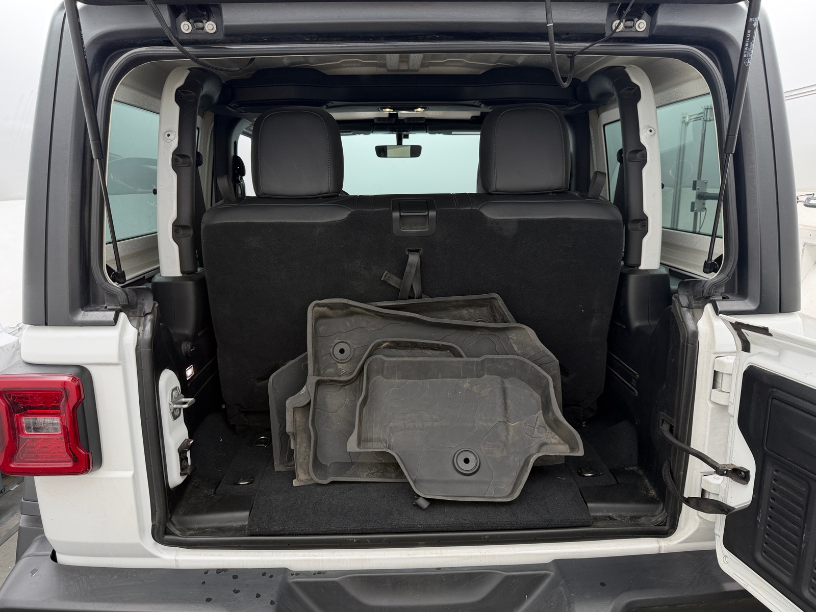 Thumbnail: 2019 Jeep Wrangler - 7