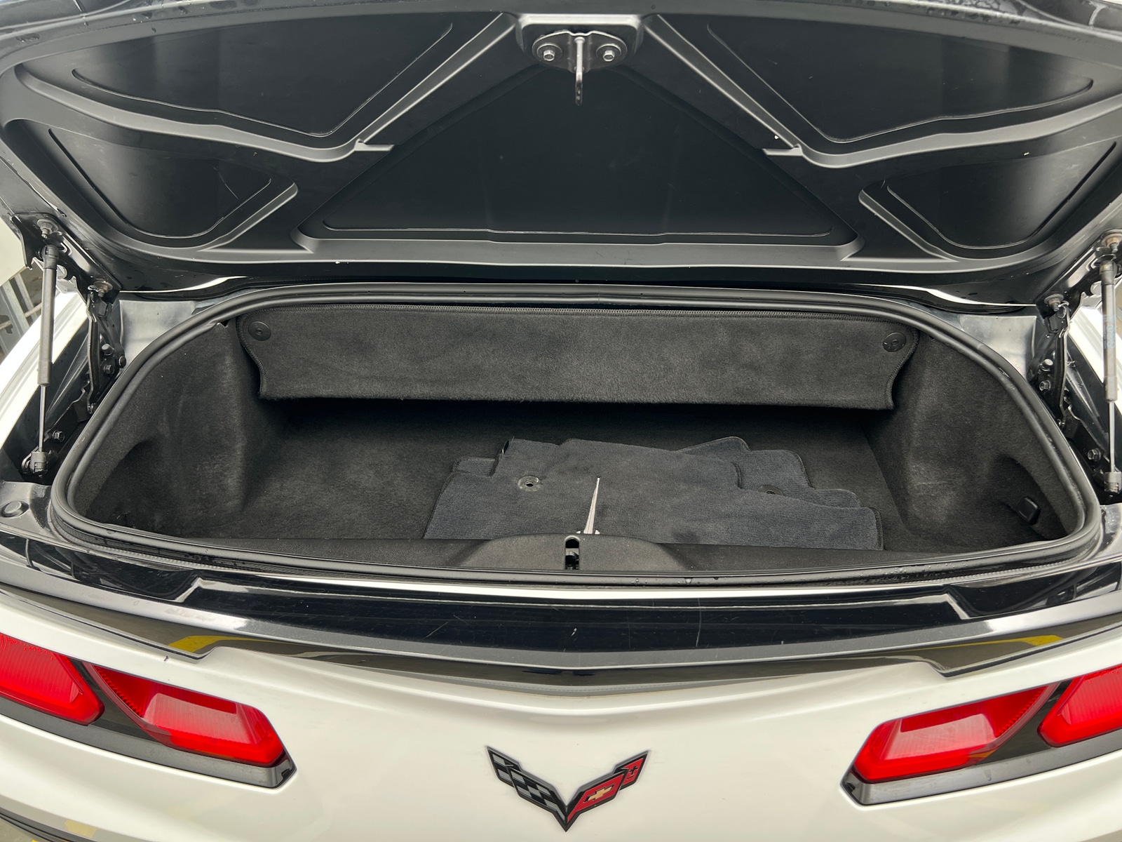 Thumbnail: 2015 Chevrolet Corvette - 4