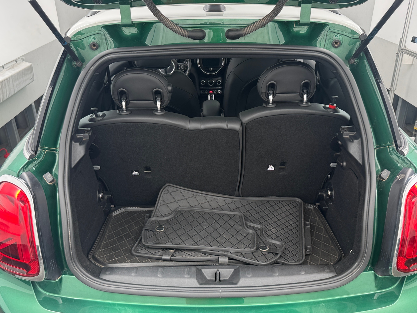 Thumbnail: 2020 MINI Cooper Hardtop - 6