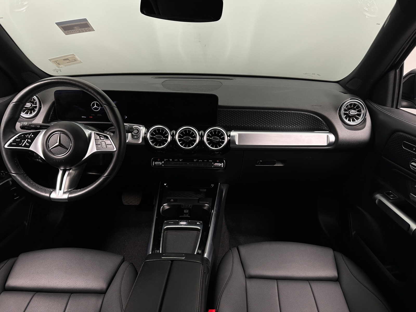 Thumbnail: 2024 Mercedes-Benz GLB - 2