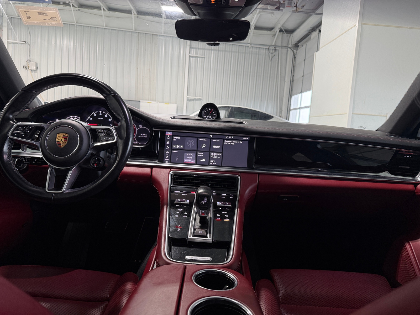 Thumbnail: 2018 Porsche Panamera - 2