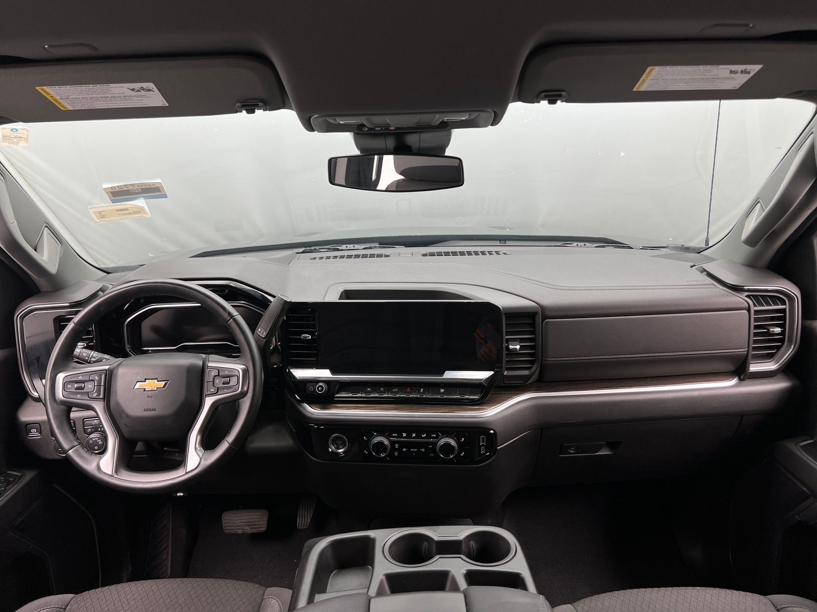 Thumbnail: 2024 Chevrolet Silverado 1500 - 3