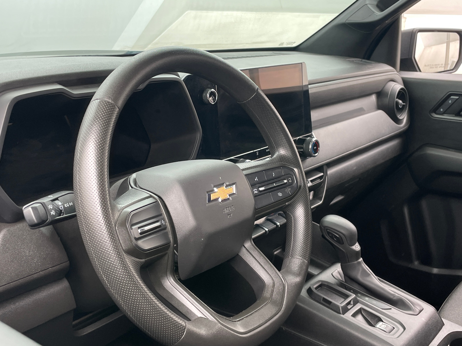 Thumbnail: 2024 Chevrolet Colorado - 5