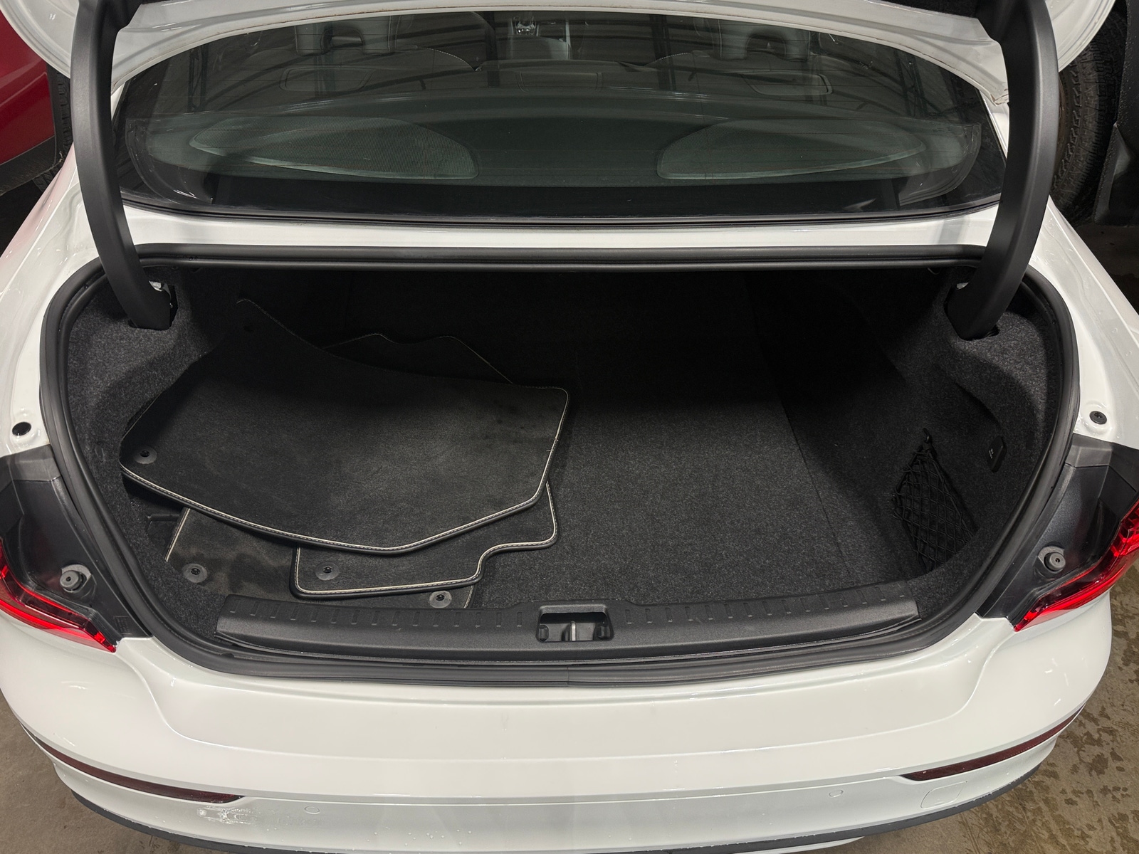Thumbnail: 2019 Volvo S60 - 6