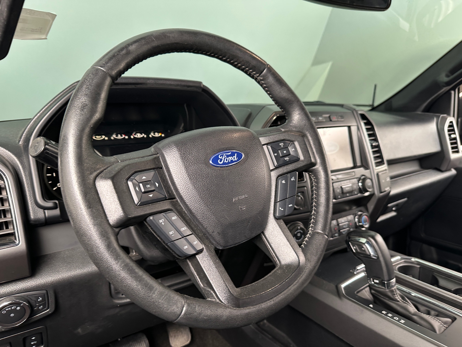 Thumbnail: 2019 Ford Econoline - 4