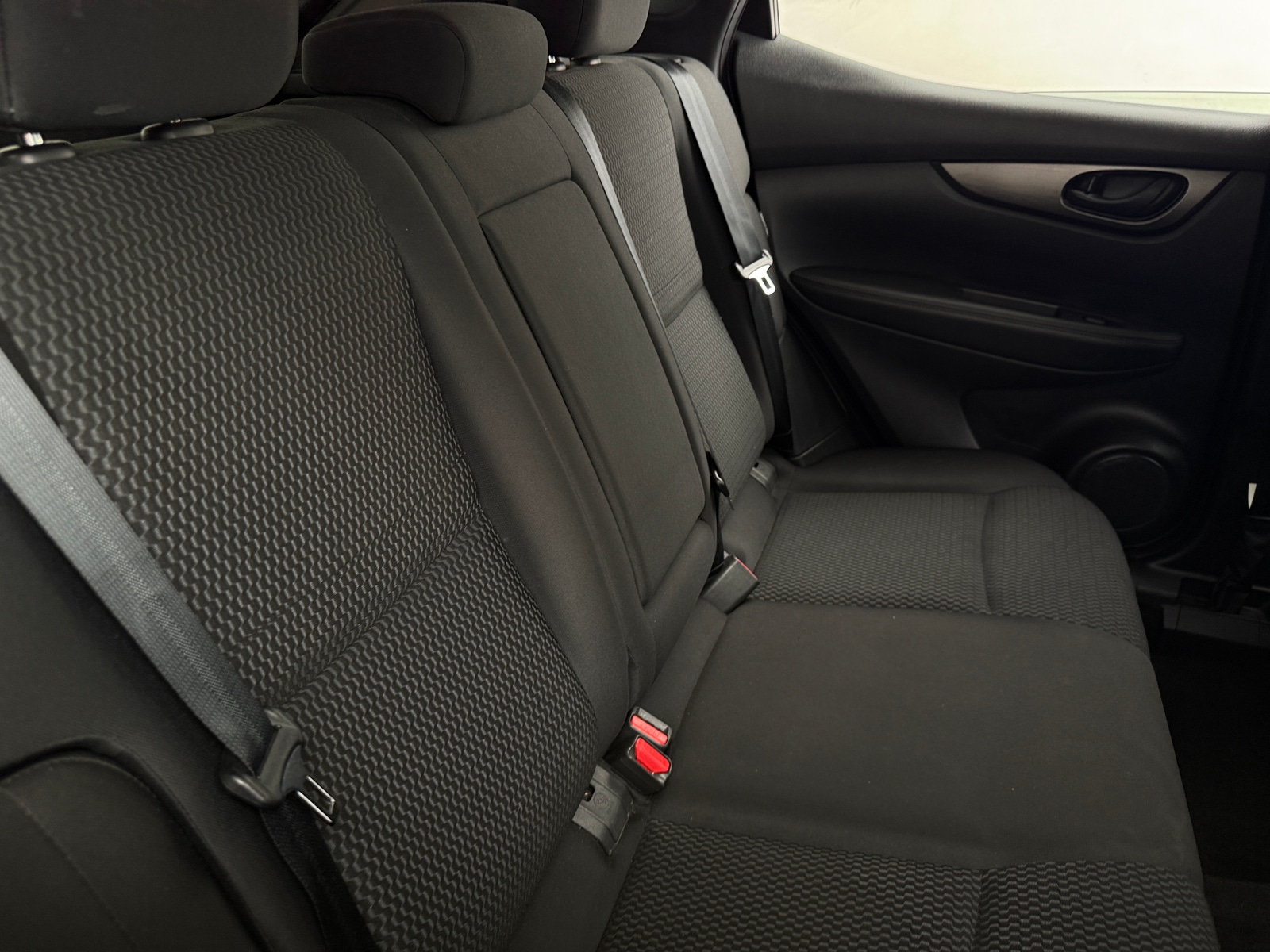 Thumbnail: 2022 Nissan Rogue Sport - 6