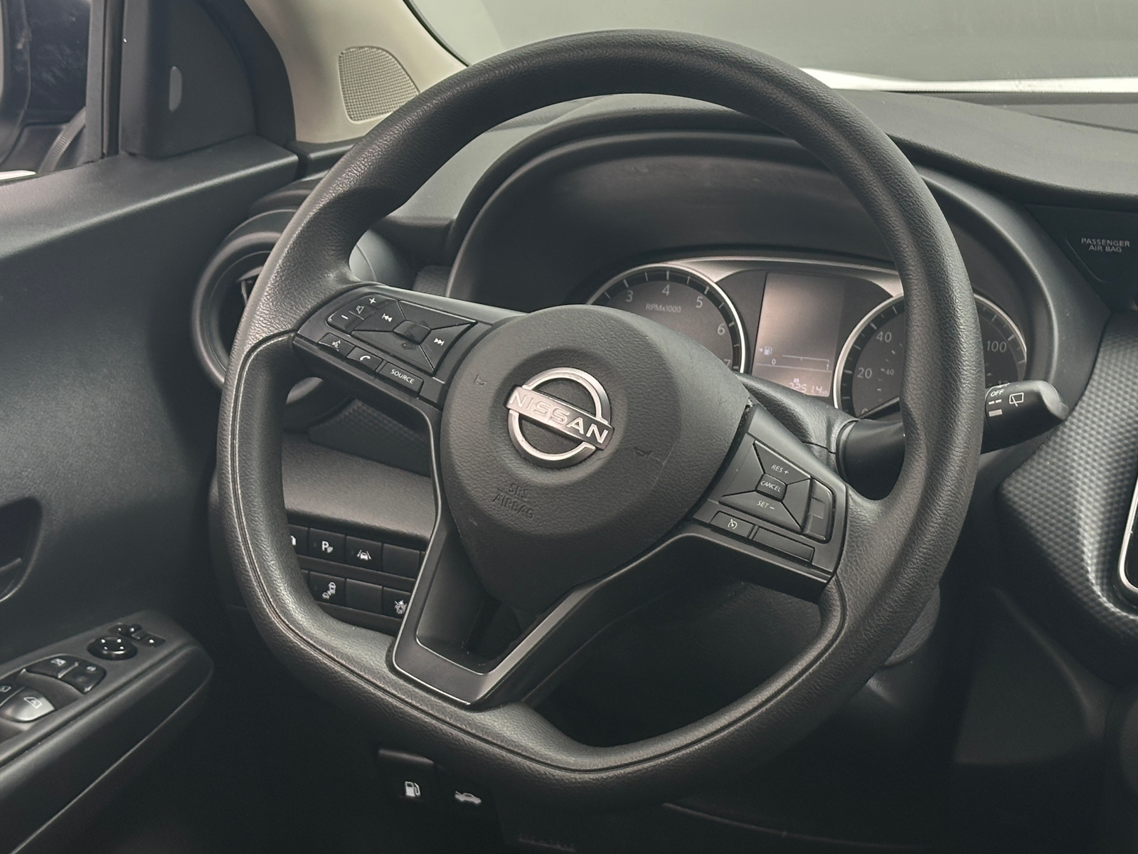 Thumbnail: 2023 Nissan Kicks - 5