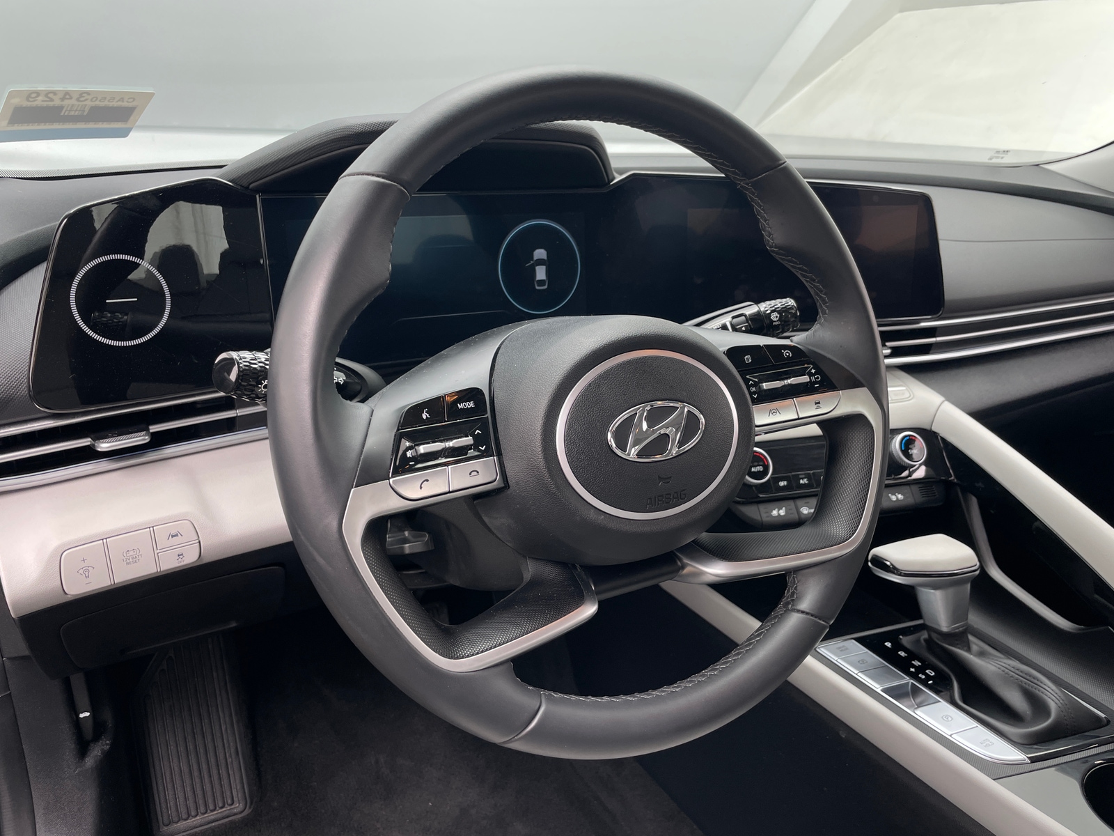 Thumbnail: 2023 Hyundai Elantra - 4