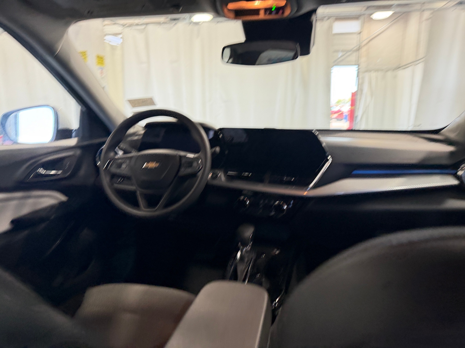 Thumbnail: 2025 Chevrolet Trax - 3