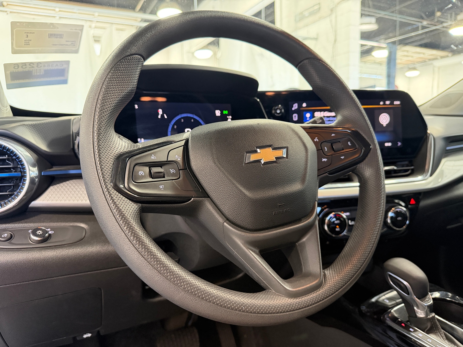 Thumbnail: 2025 Chevrolet Trax - 5