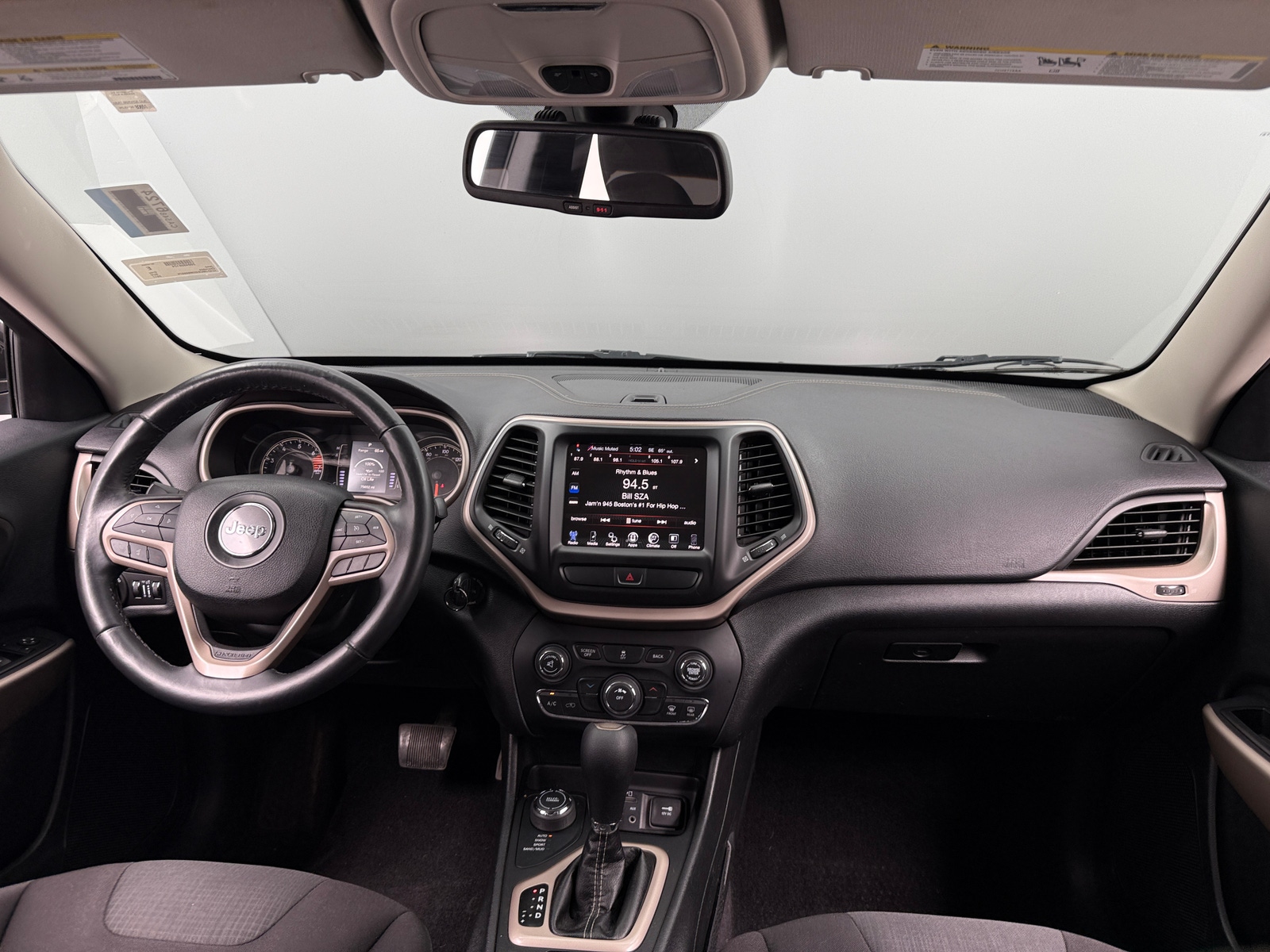 Thumbnail: 2017 Jeep Cherokee - 3