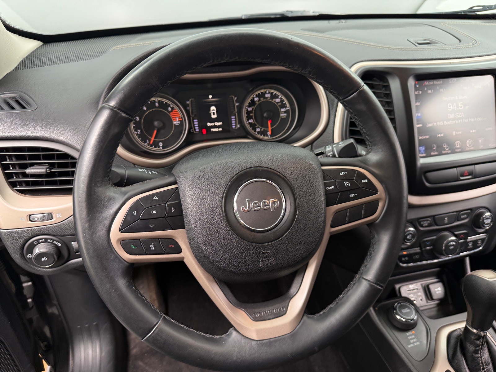 Thumbnail: 2017 Jeep Cherokee - 5