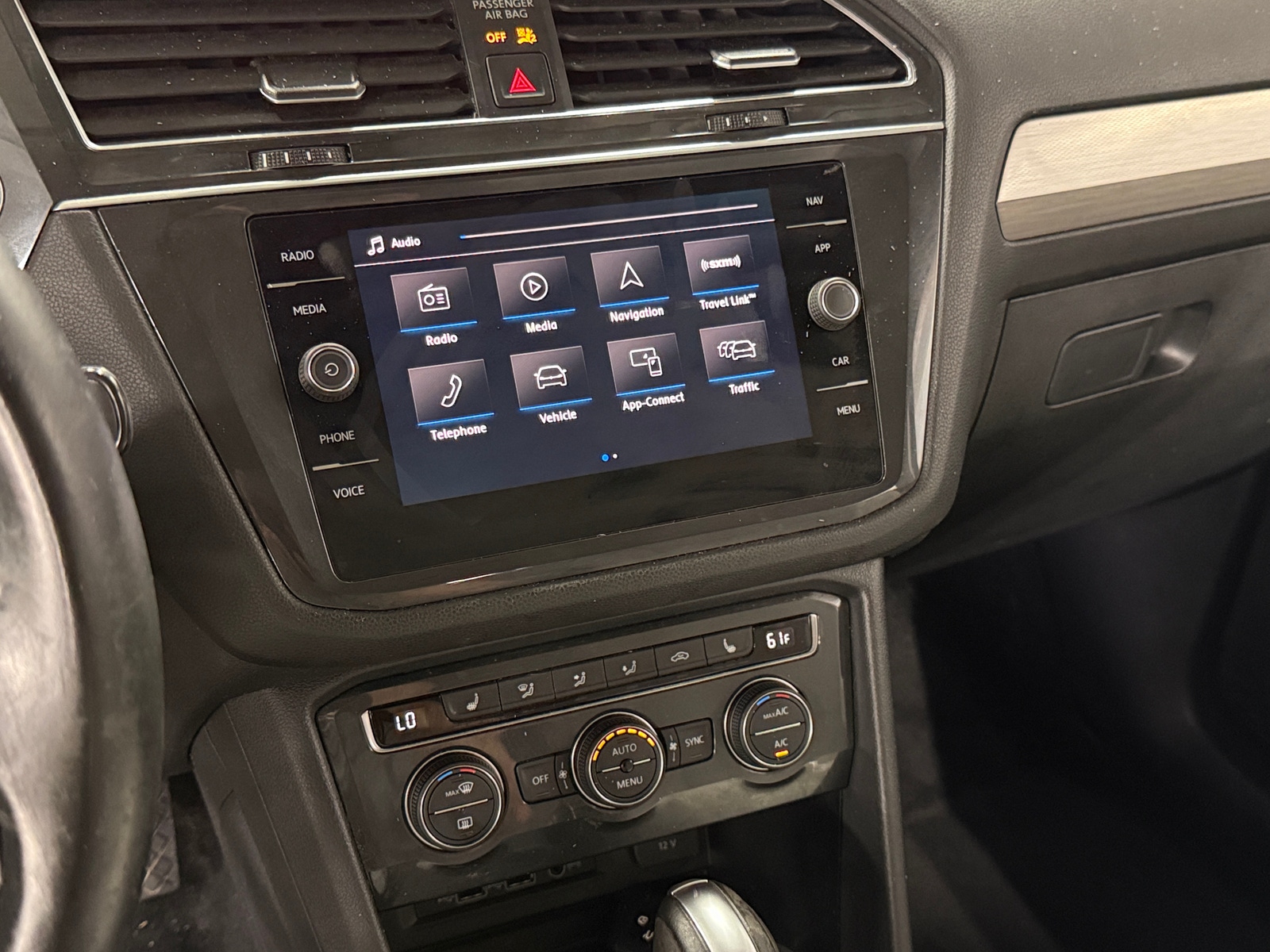 Thumbnail: 2019 Volkswagen Tiguan - 3