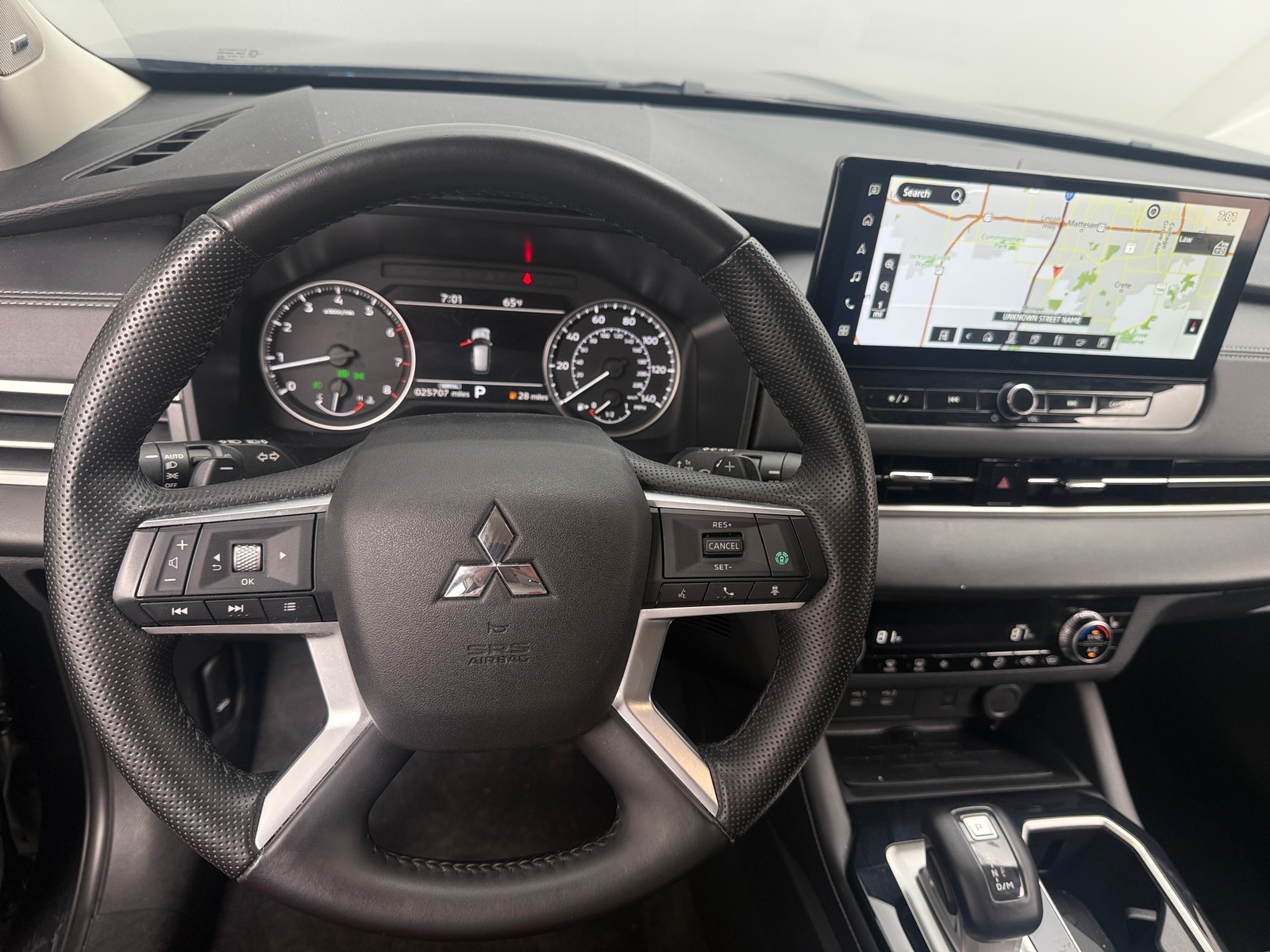 Thumbnail: 2025 Mitsubishi Outlander - 5