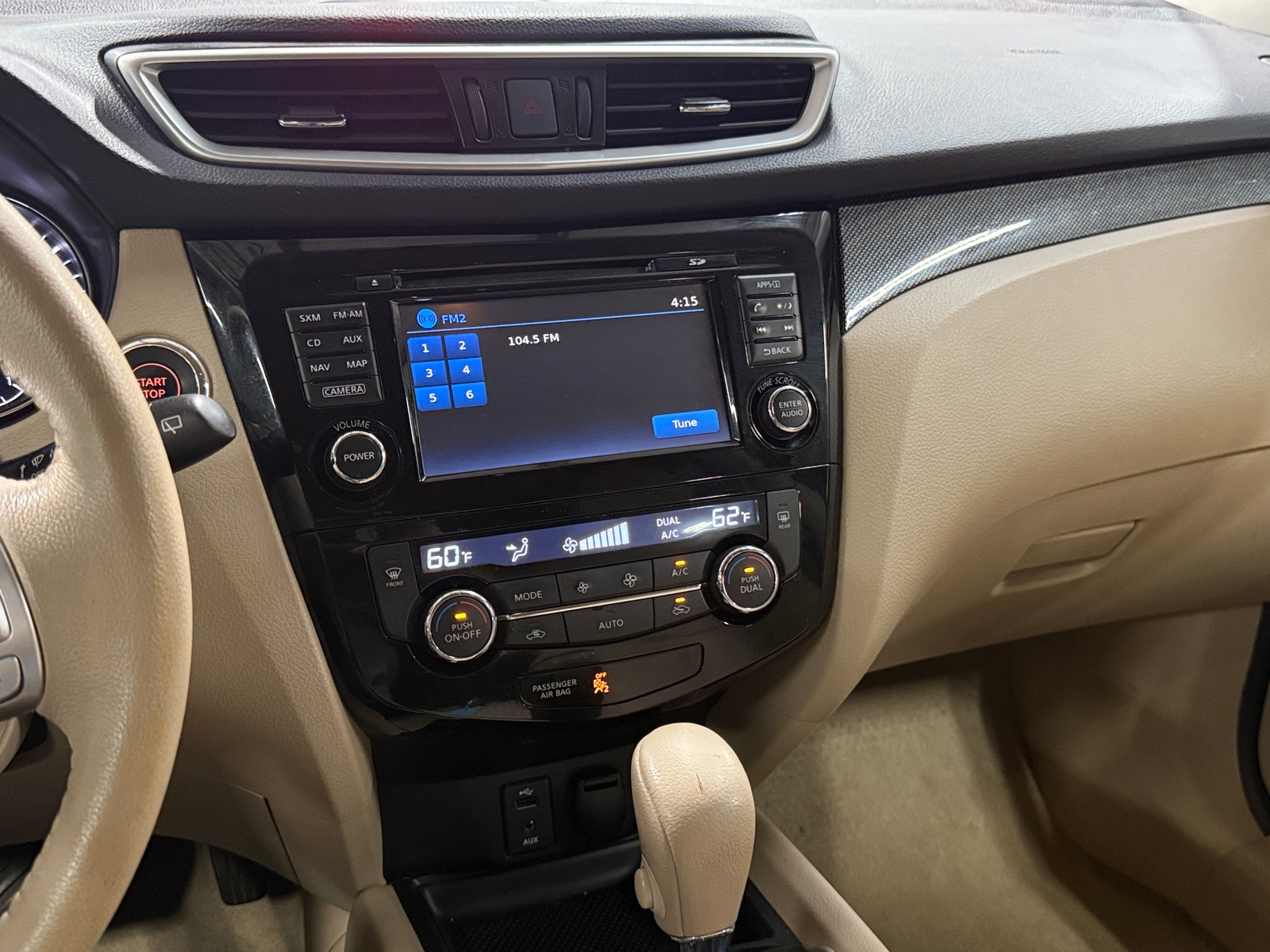 Thumbnail: 2015 Nissan Rogue - 3