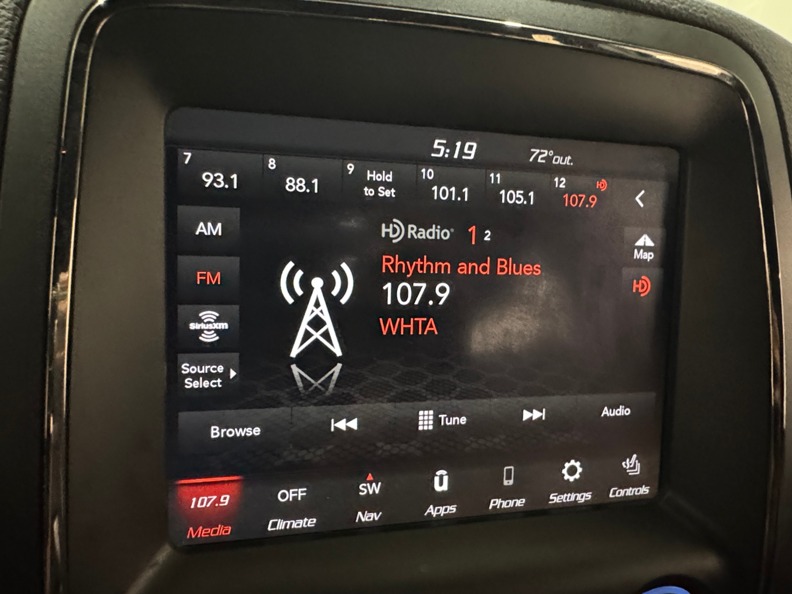 Thumbnail: 2019 Dodge Durango - 3