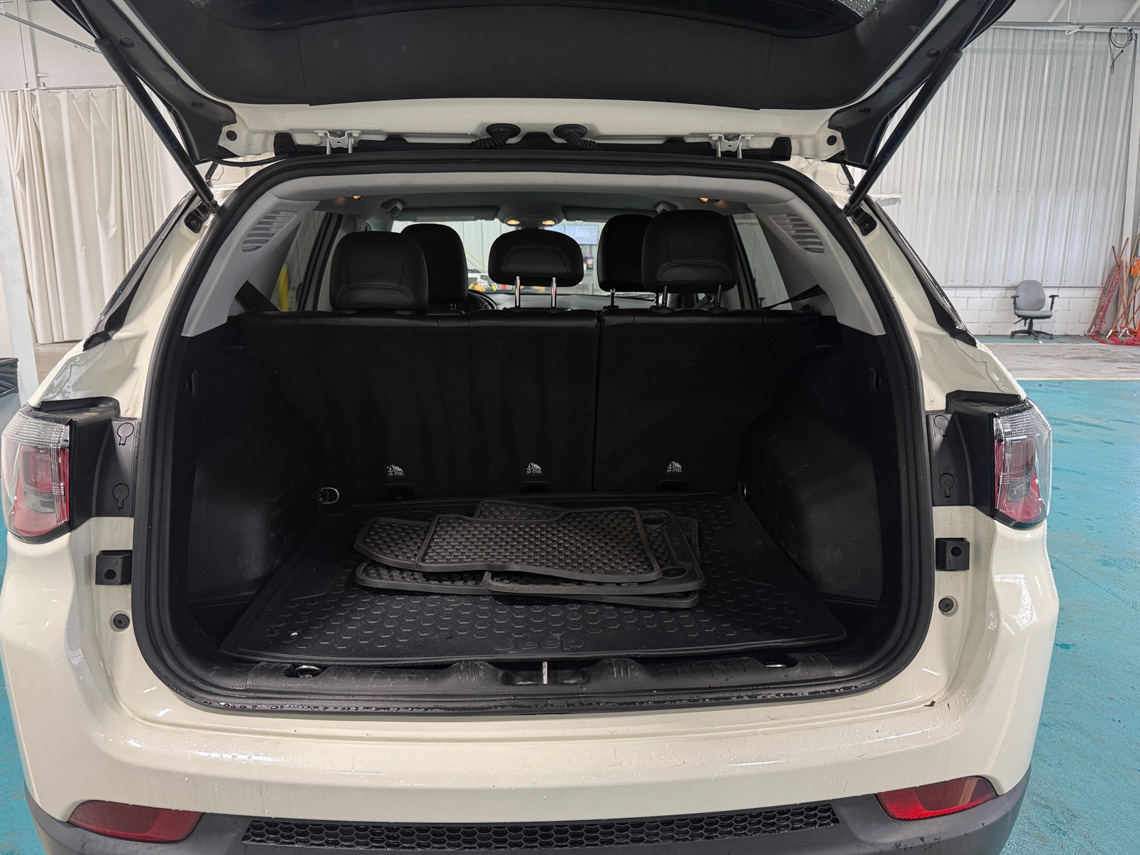 Thumbnail: 2019 Jeep Compass - 7