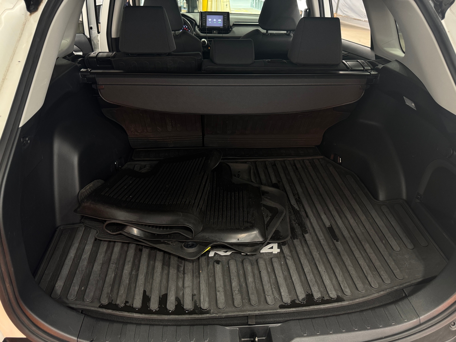 Thumbnail: 2021 Toyota RAV4 - 7