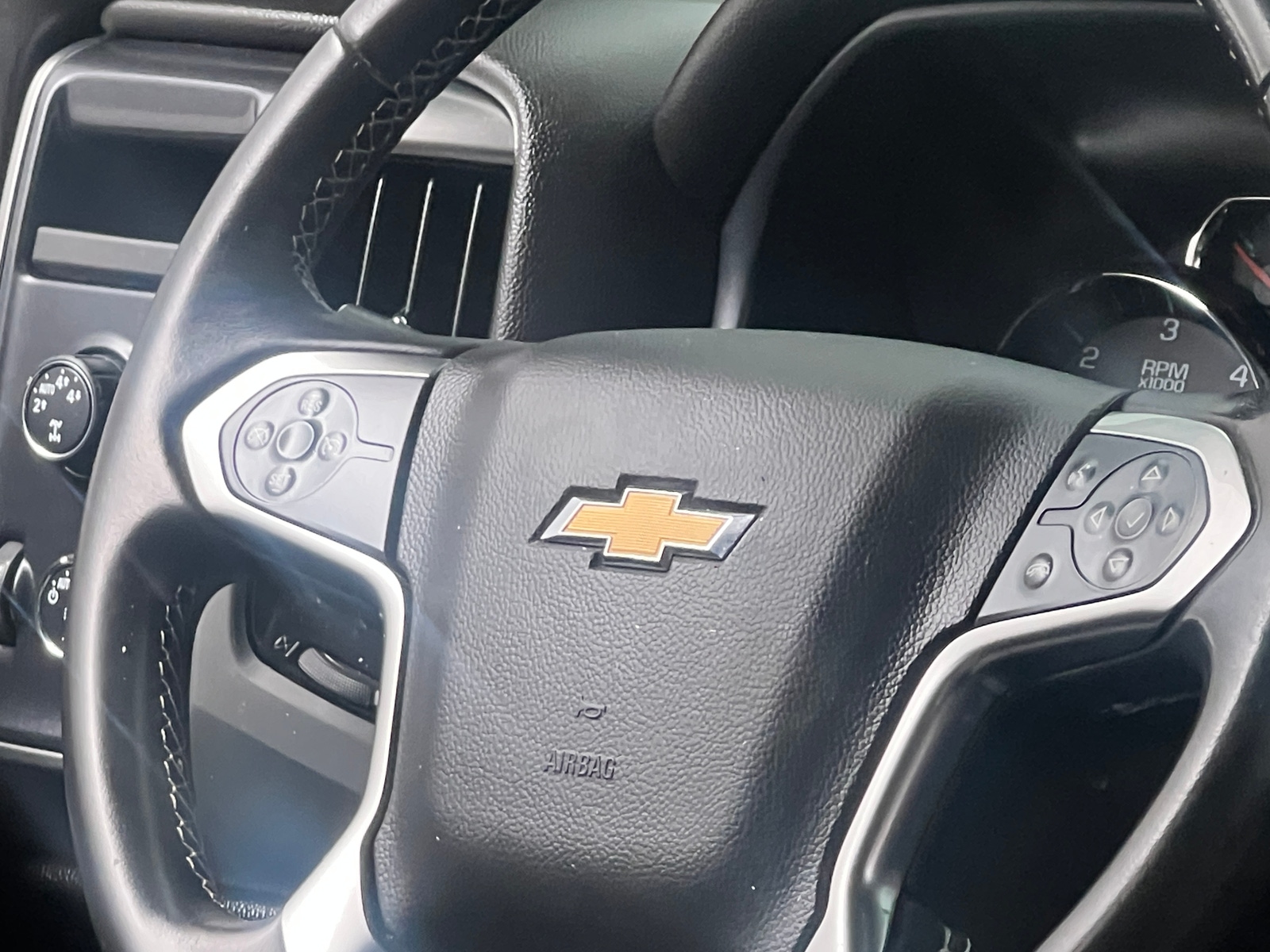 Thumbnail: 2016 Chevrolet Silverado 1500 - 5