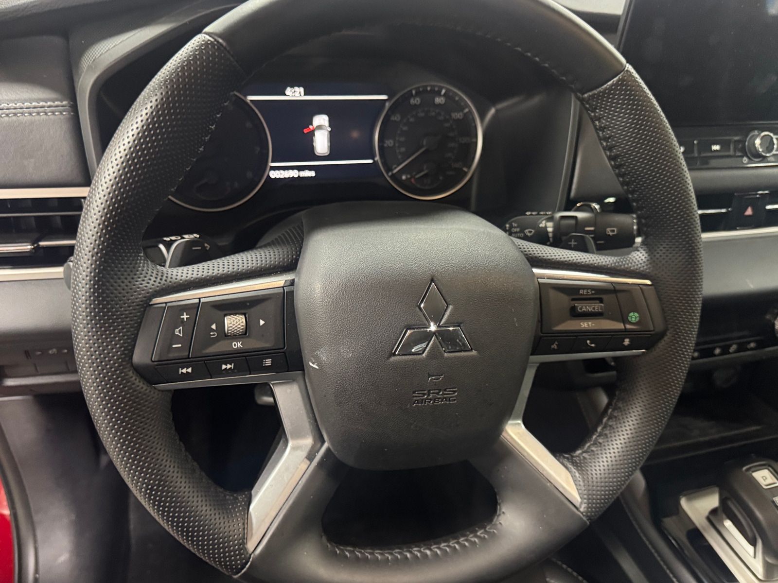 Thumbnail: 2025 Mitsubishi Outlander - 4