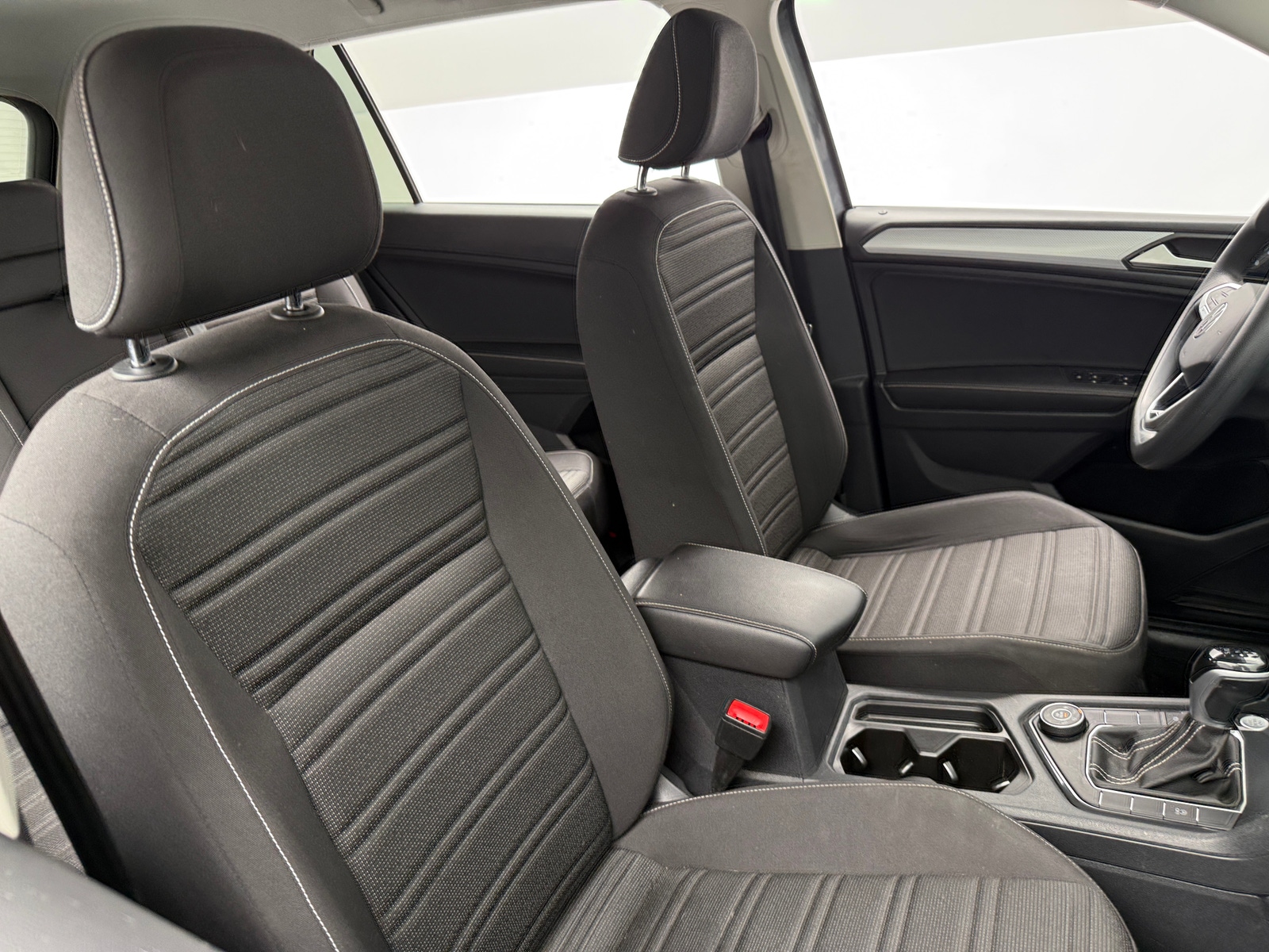Thumbnail: 2022 Volkswagen Tiguan - 2