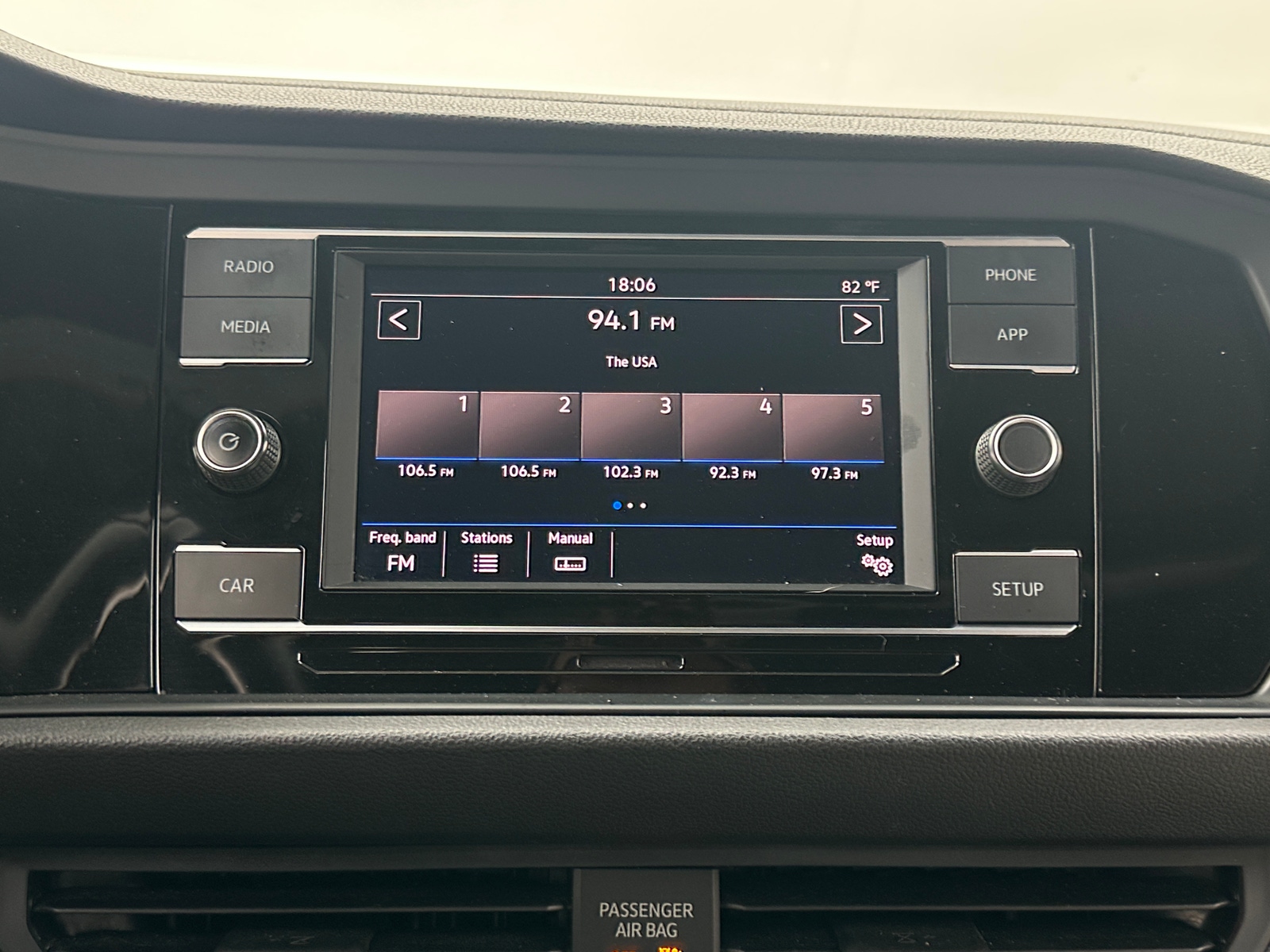 Thumbnail: 2019 Volkswagen Jetta - 4