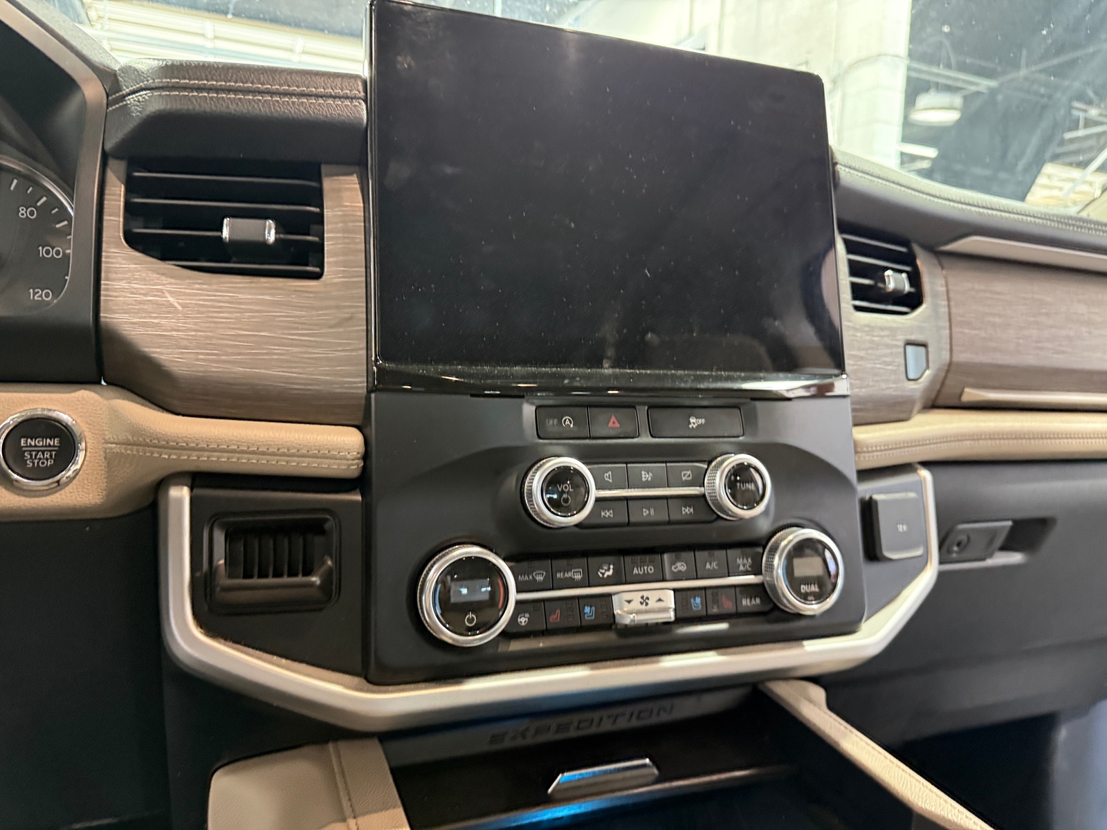 Thumbnail: 2024 Ford Expedition MAX - 3