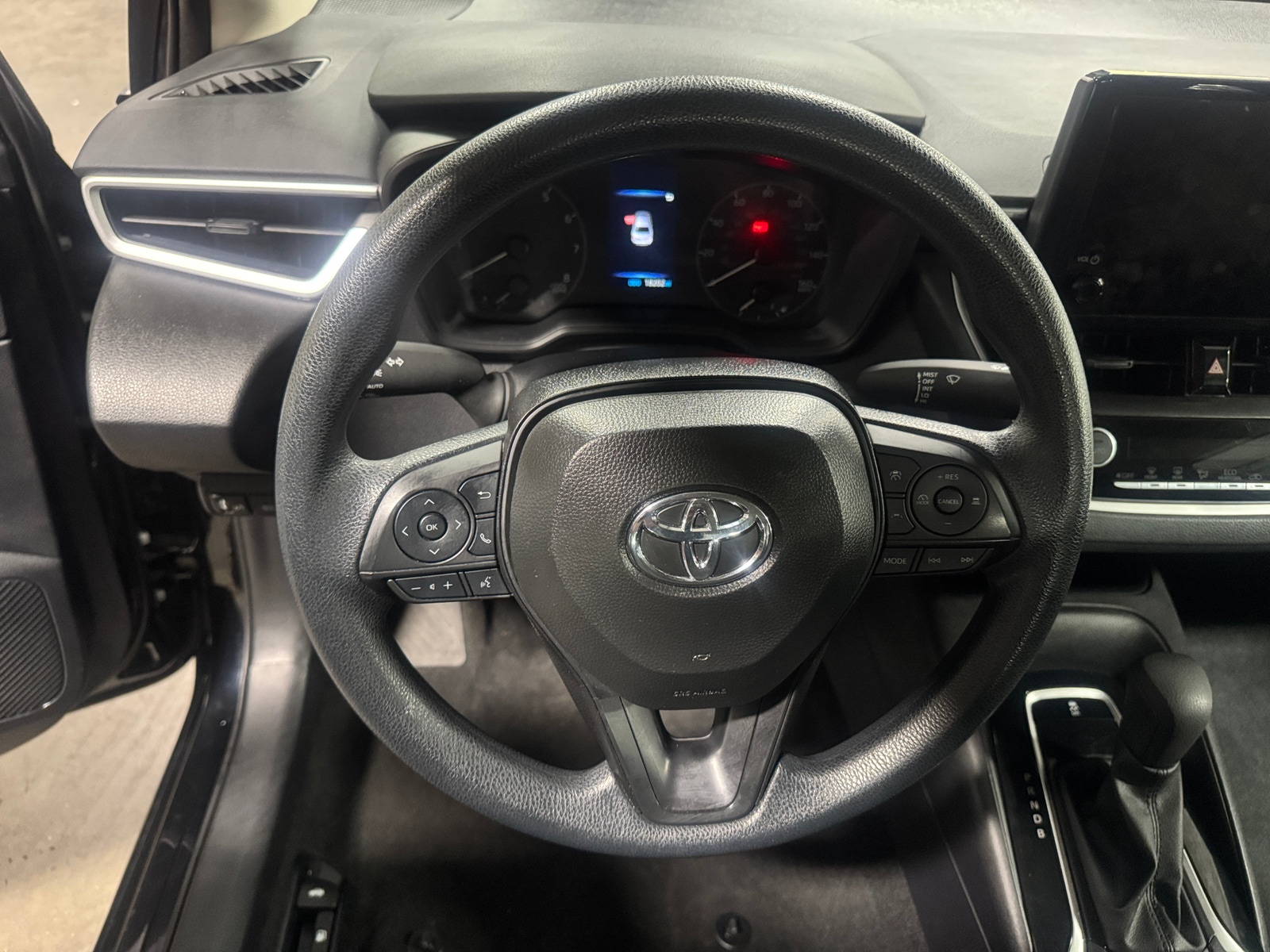 Thumbnail: 2025 Toyota Corolla - 5