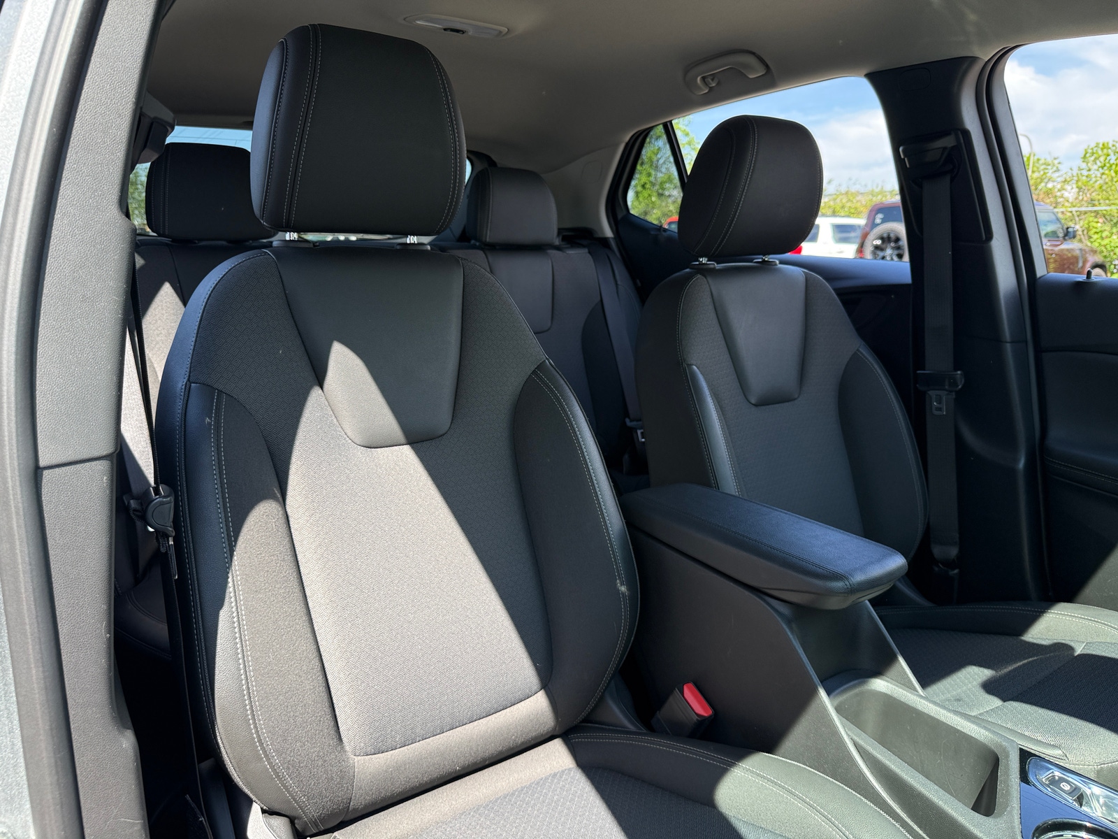 Thumbnail: 2025 Buick Encore GX - 2