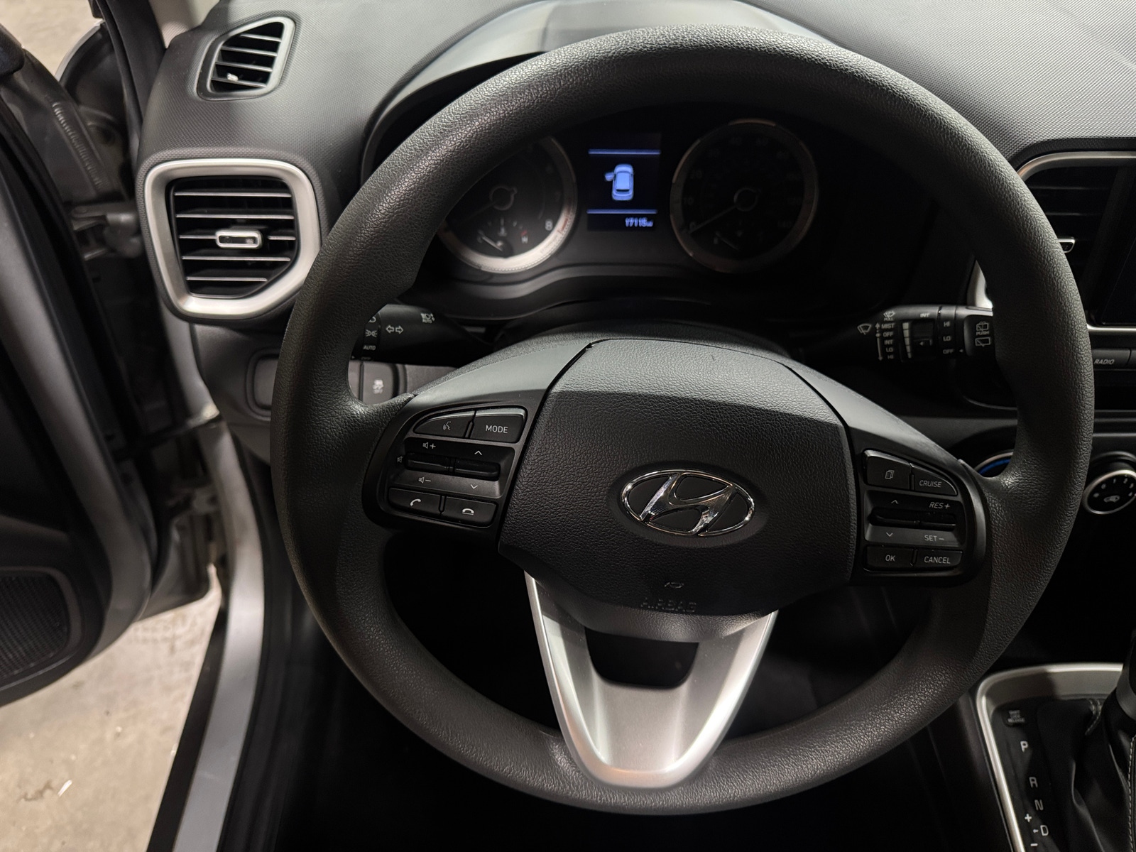 Thumbnail: 2022 Hyundai Venue - 5
