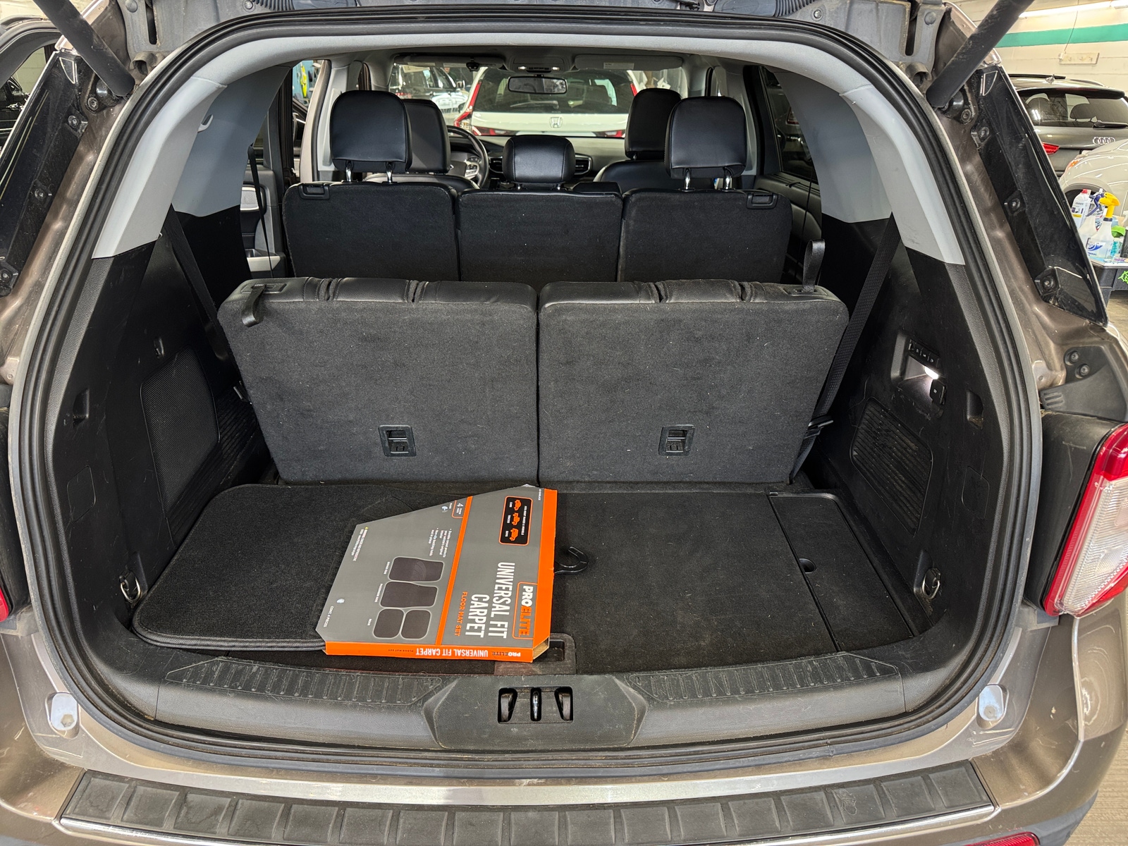 Thumbnail: 2021 Ford Explorer - 6