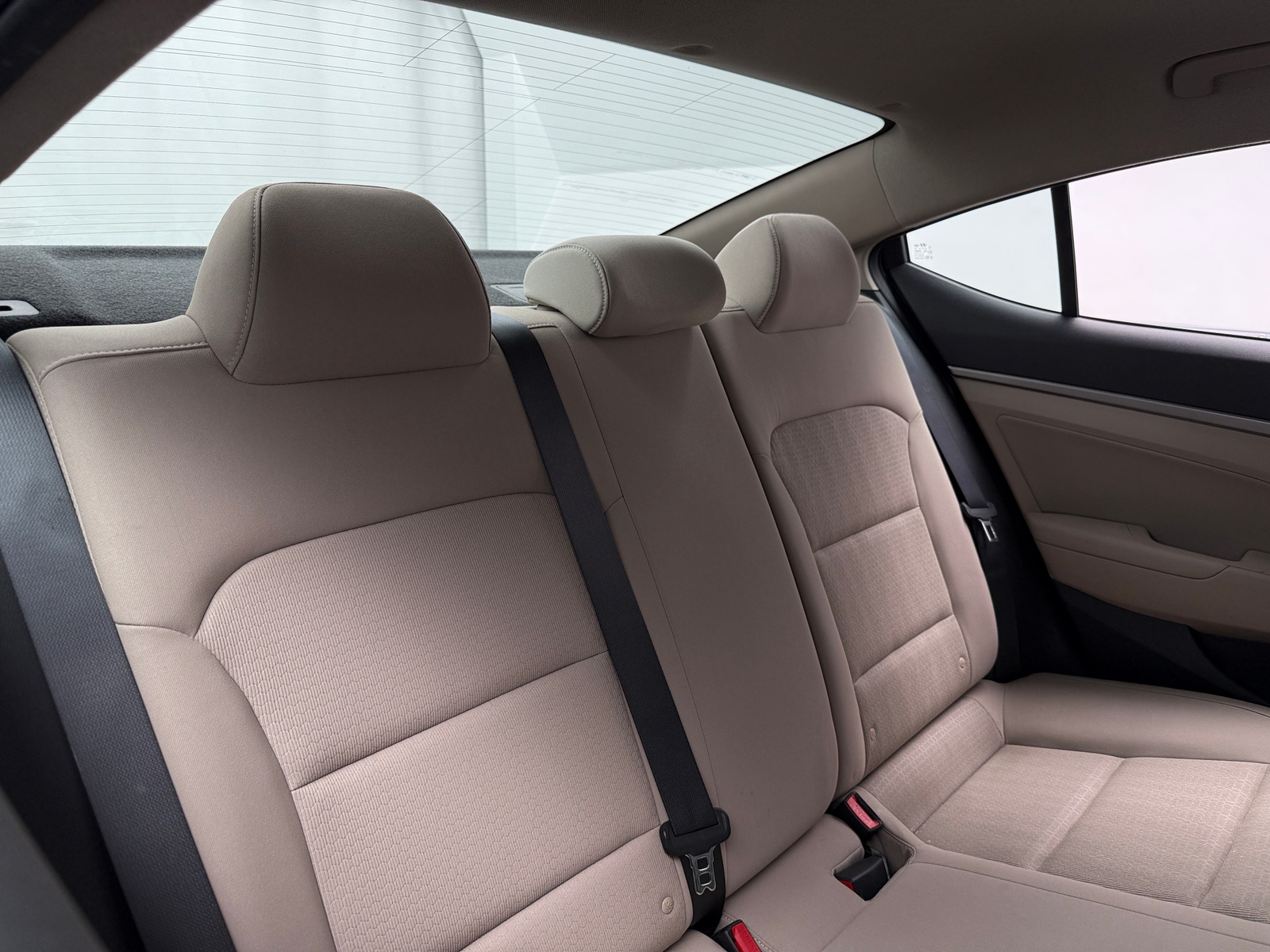 Thumbnail: 2017 Hyundai Elantra - 6