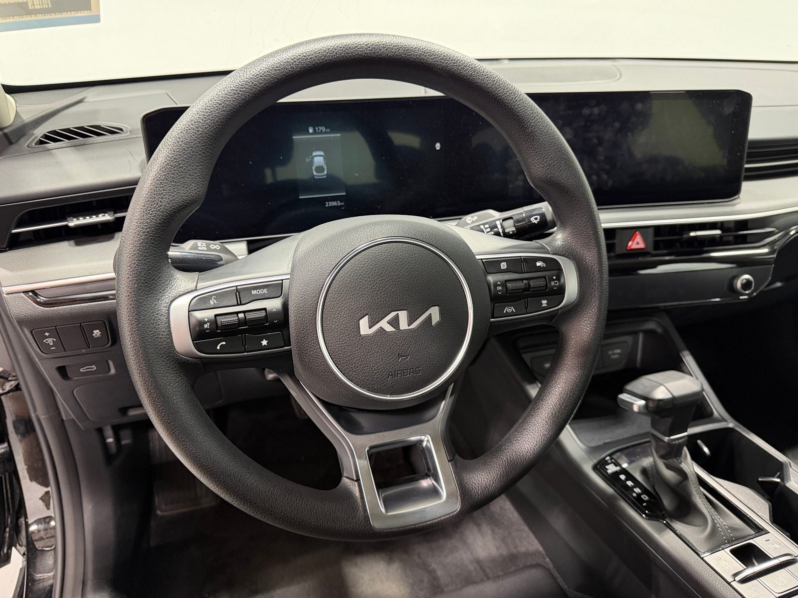 Thumbnail: 2025 Kia K5 - 5