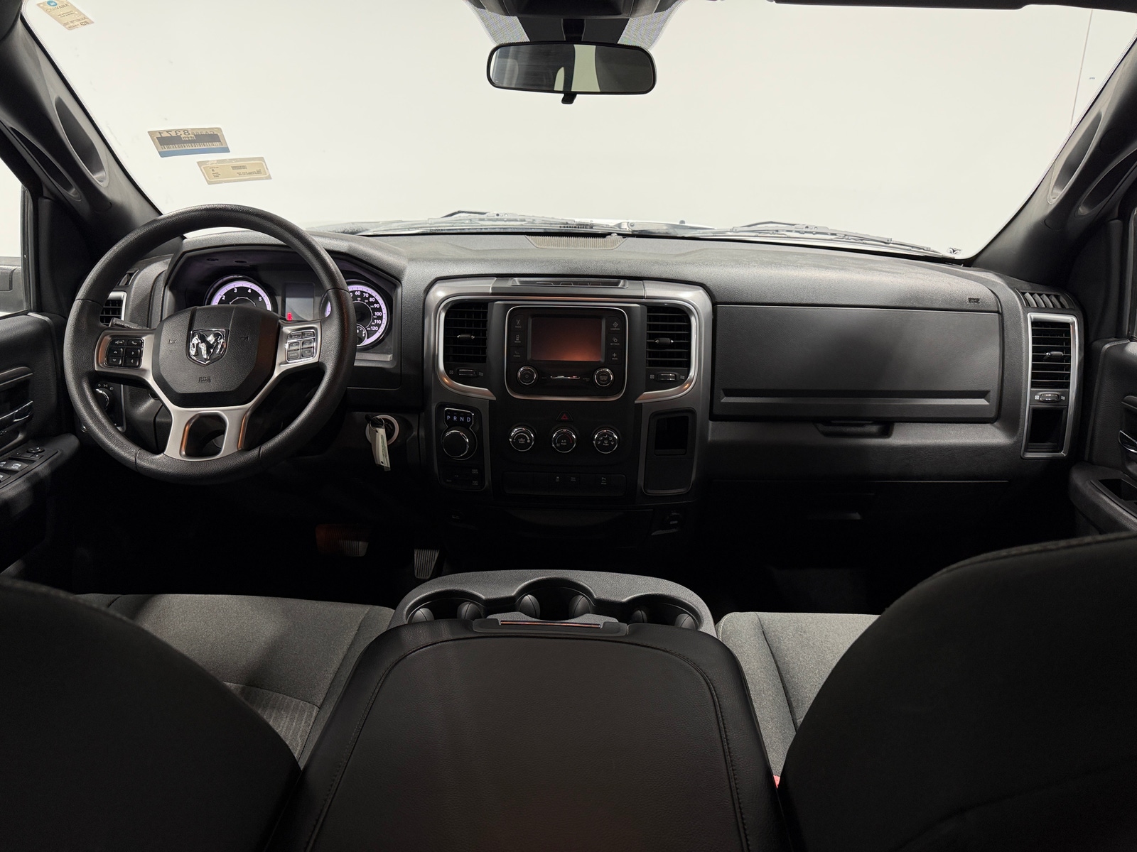 Thumbnail: 2024 RAM 1500 Classic - 3
