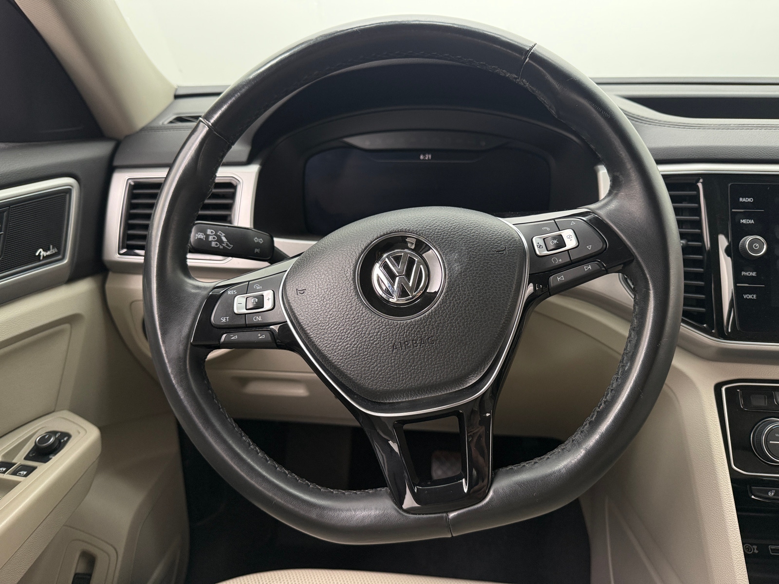 Thumbnail: 2018 Volkswagen Atlas - 4