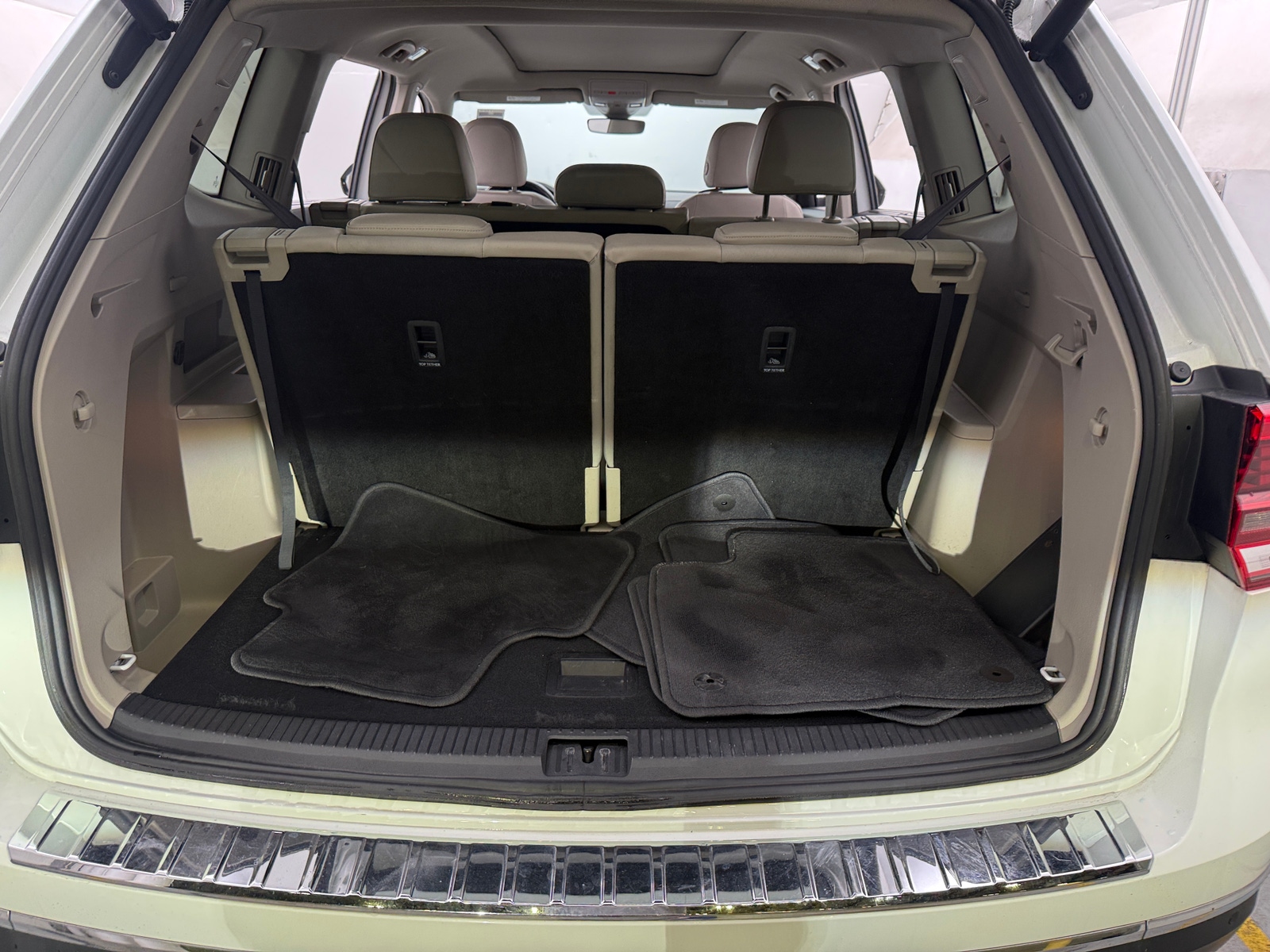 Thumbnail: 2018 Volkswagen Atlas - 6