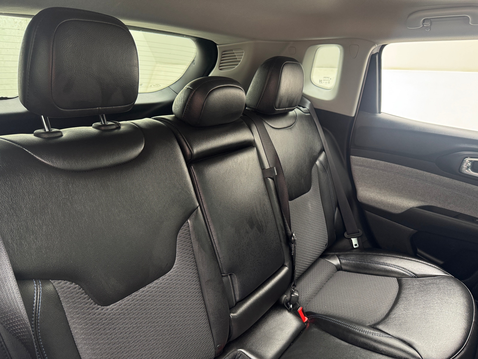 Thumbnail: 2022 Jeep Compass - 6