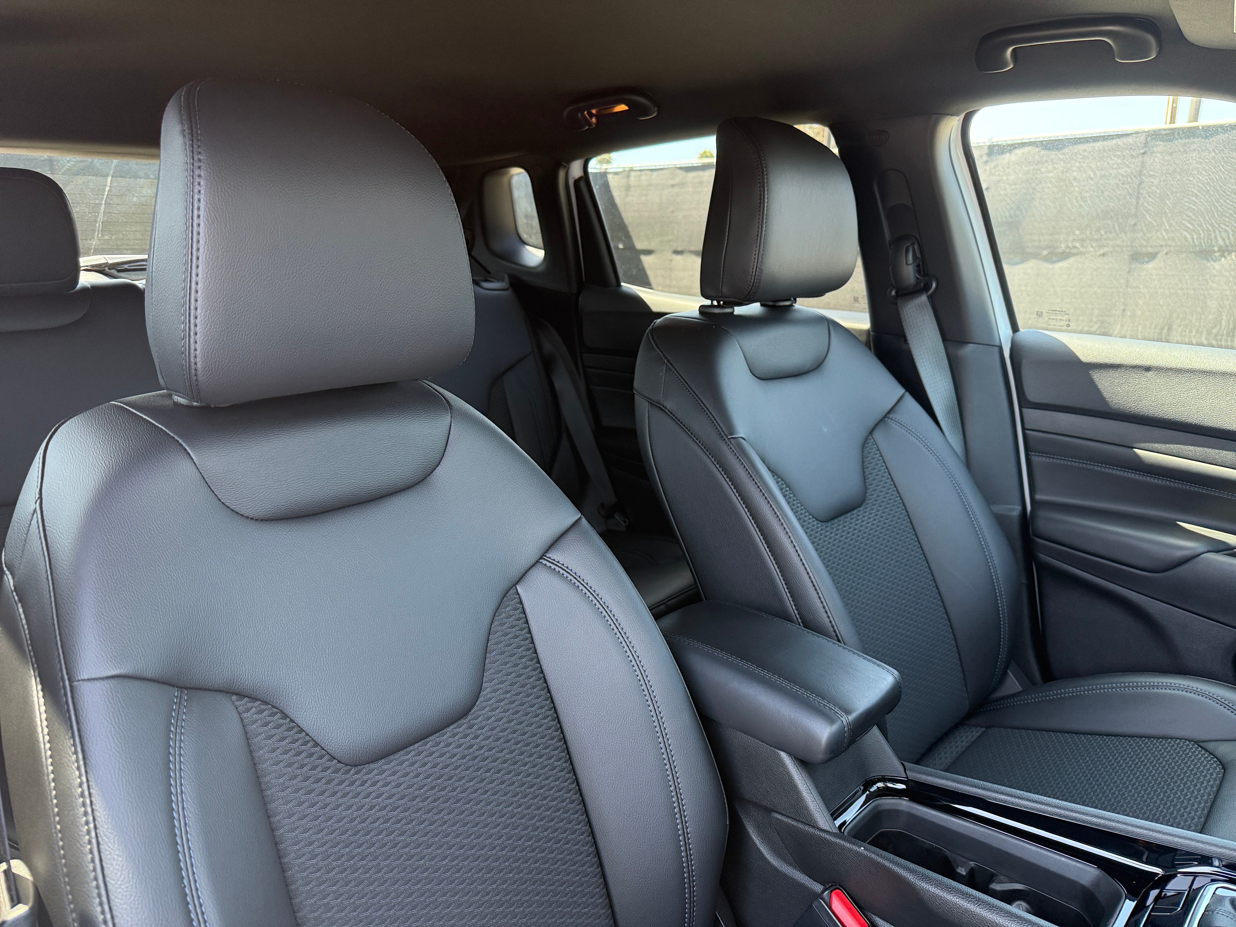 2026 Jeep Compass Altitude 4X4's photo