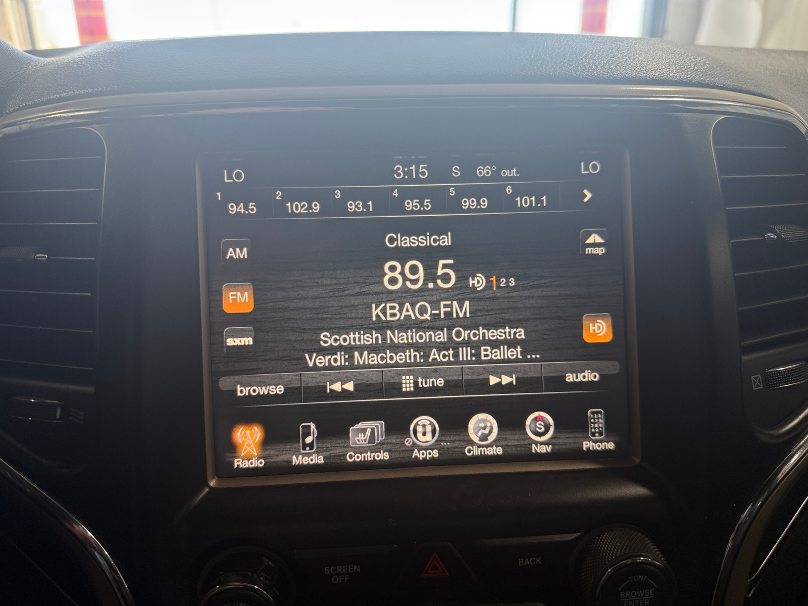 Thumbnail: 2014 Jeep Grand Cherokee - 3