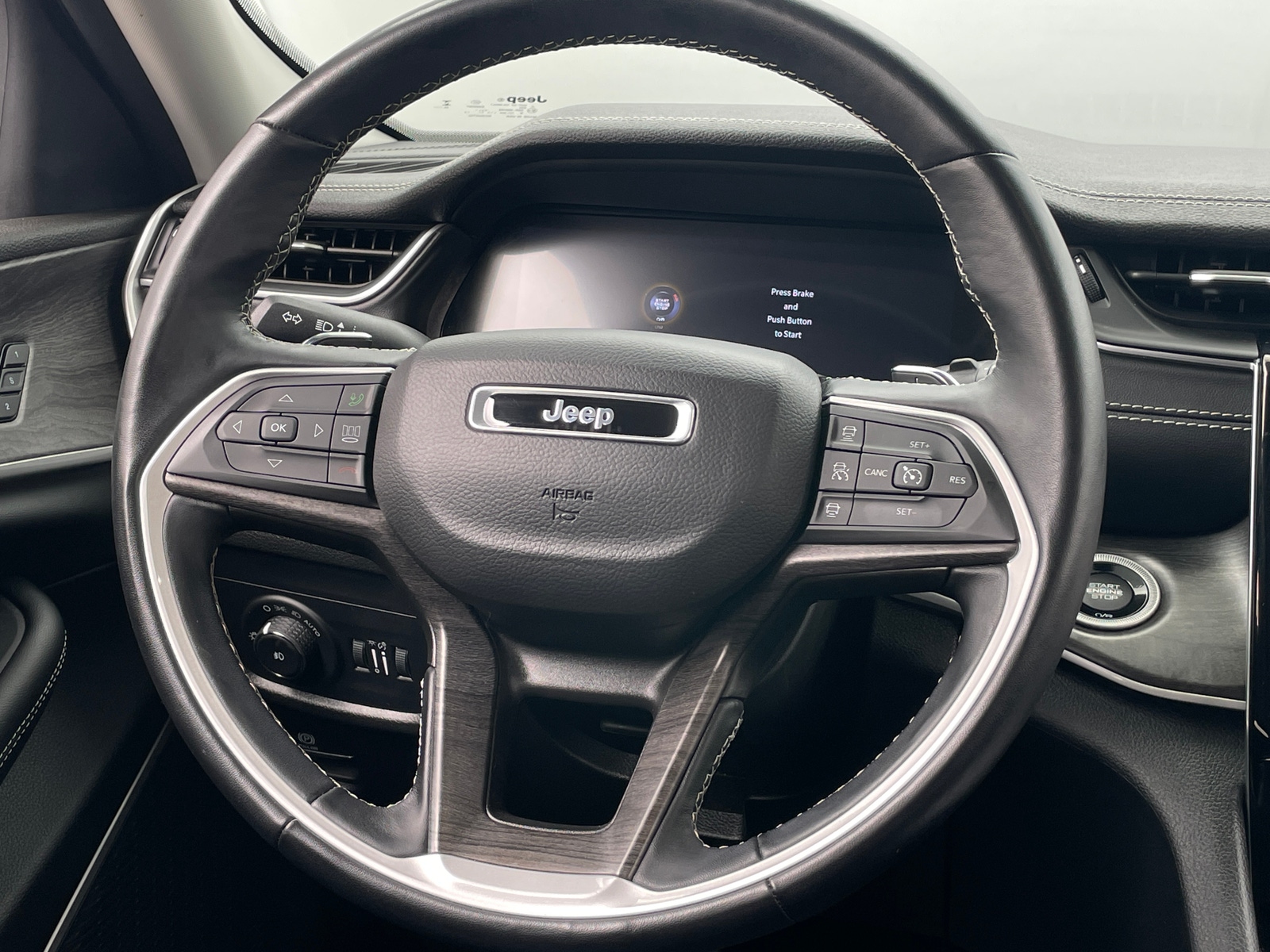 Thumbnail: 2022 Jeep Grand Cherokee L - 4