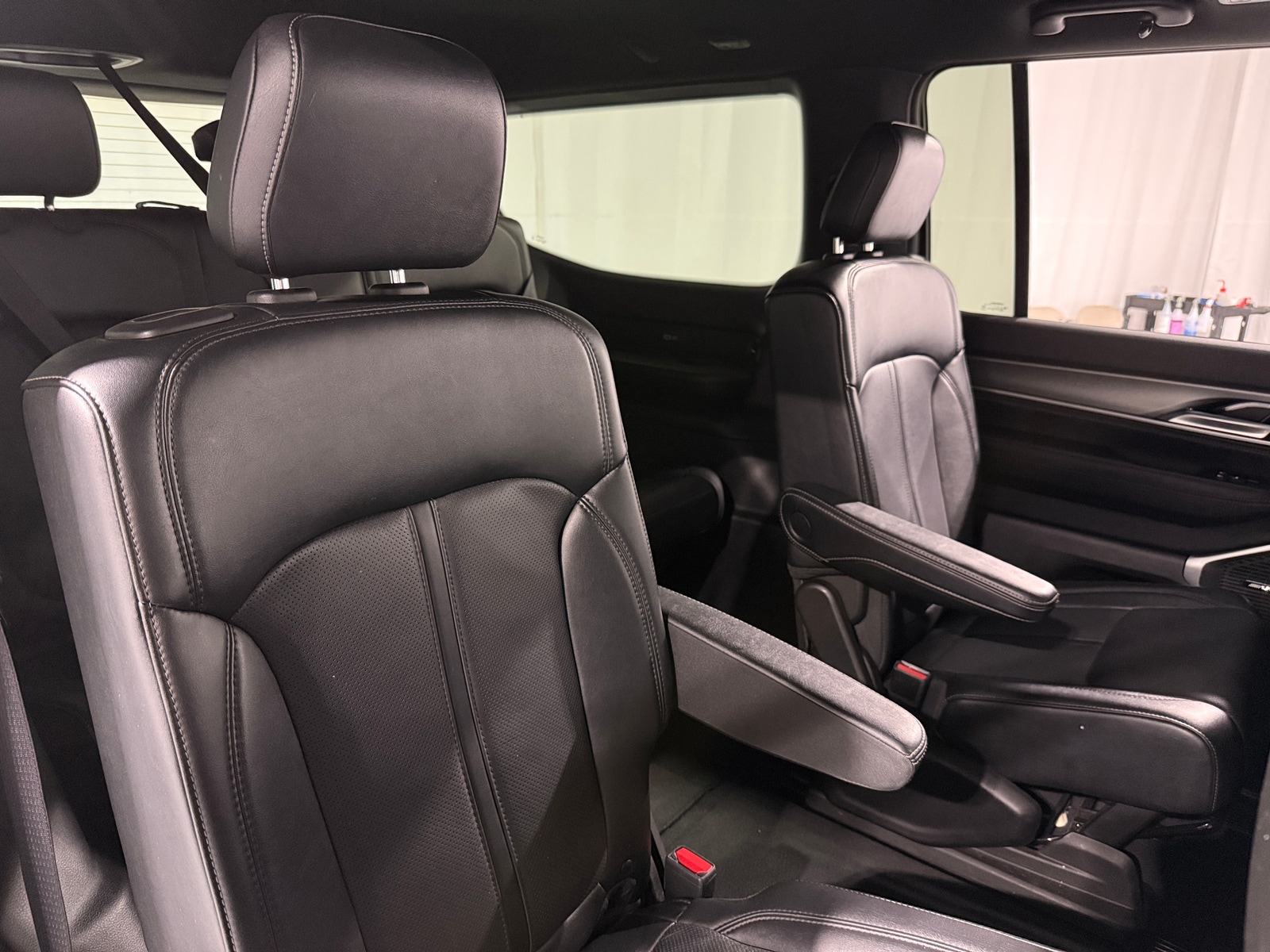 Thumbnail: 2025 Jeep Wagoneer - 5