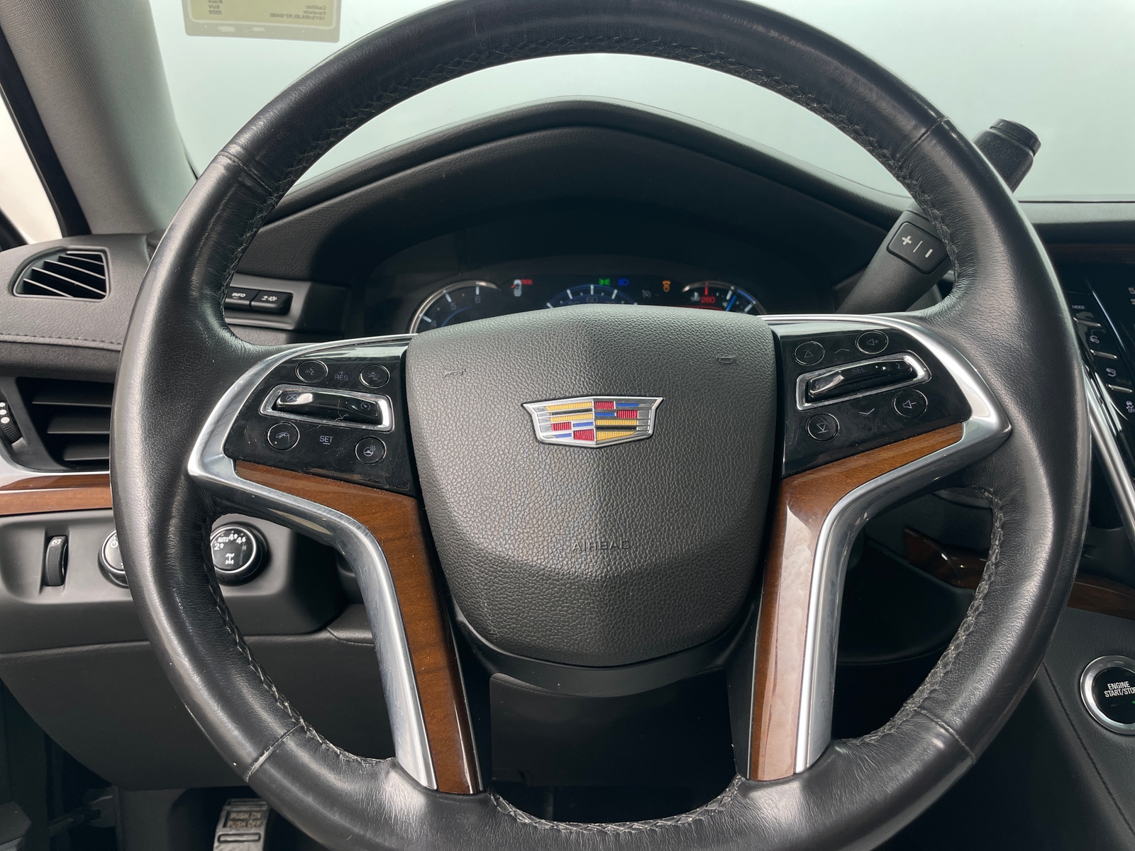 Thumbnail: 2020 Cadillac Escalade - 4