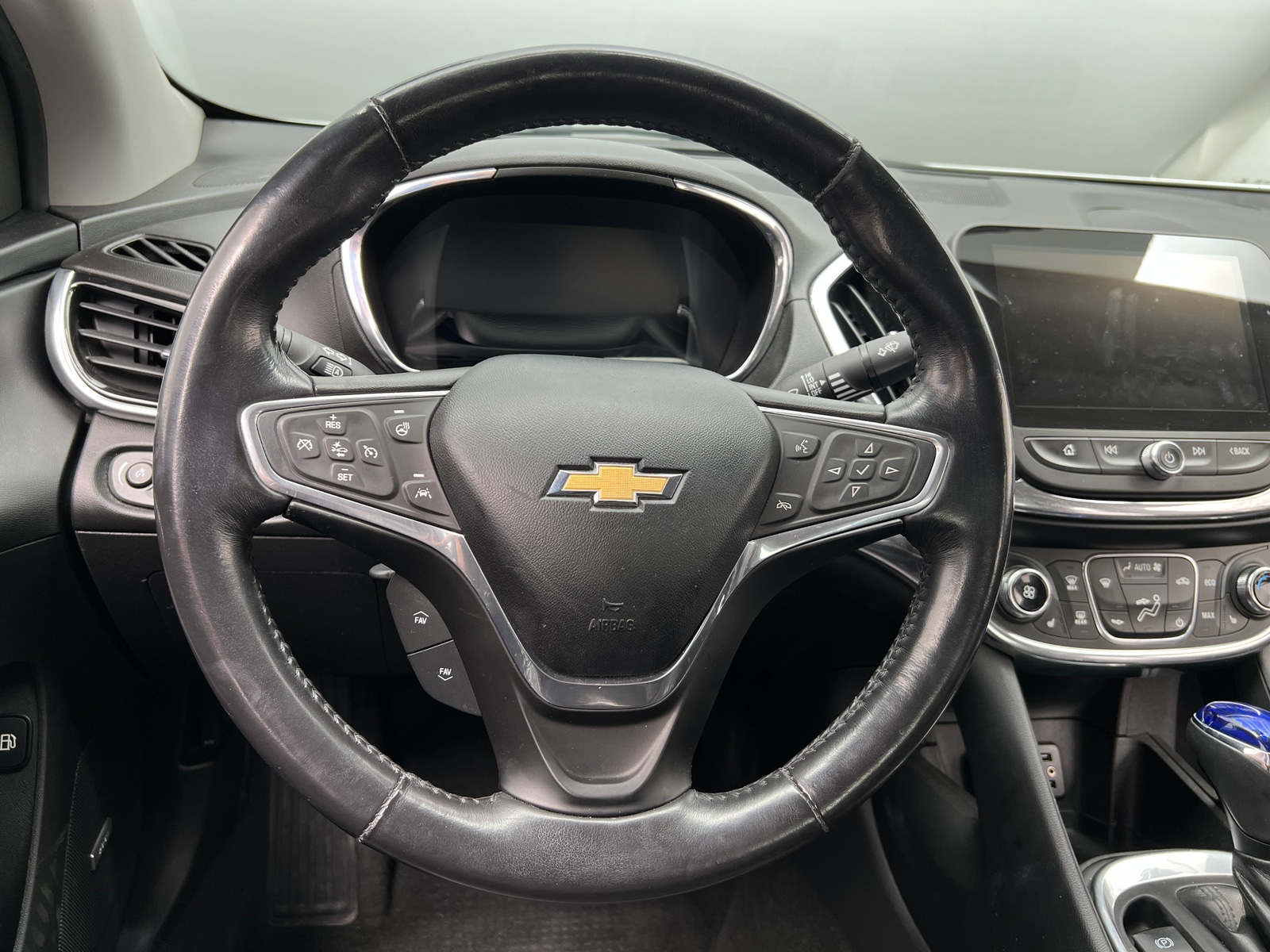 Thumbnail: 2016 Chevrolet Volt - 4