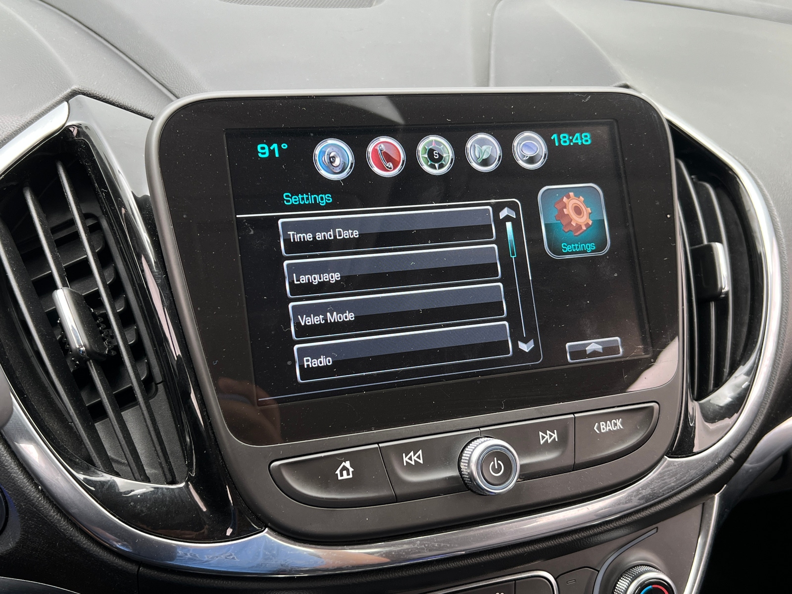 Thumbnail: 2016 Chevrolet Volt - 3