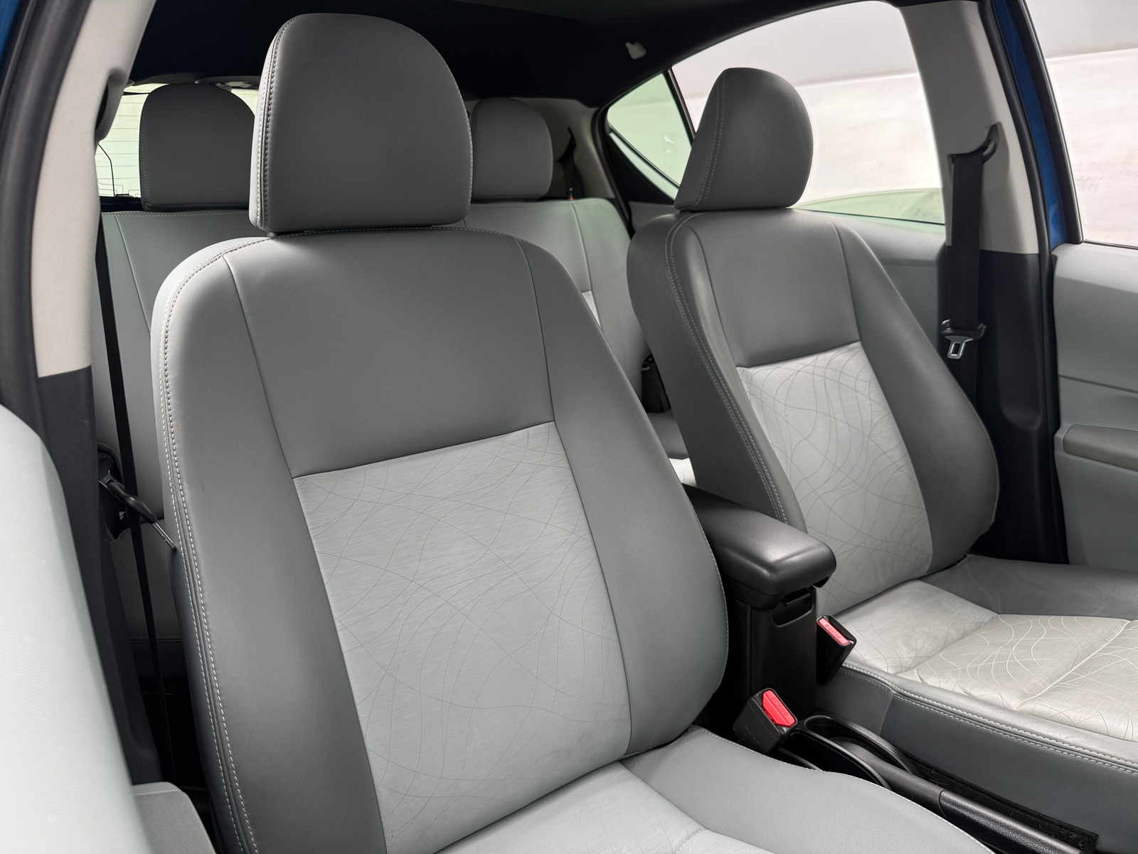 Thumbnail: 2014 Toyota Prius c - 2
