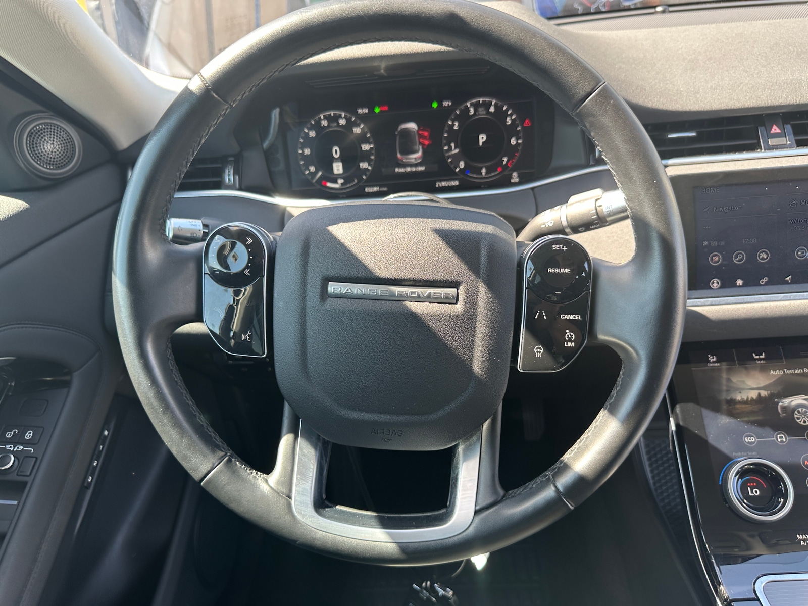 Thumbnail: 2020 Land Rover Range Rover Evoque - 4